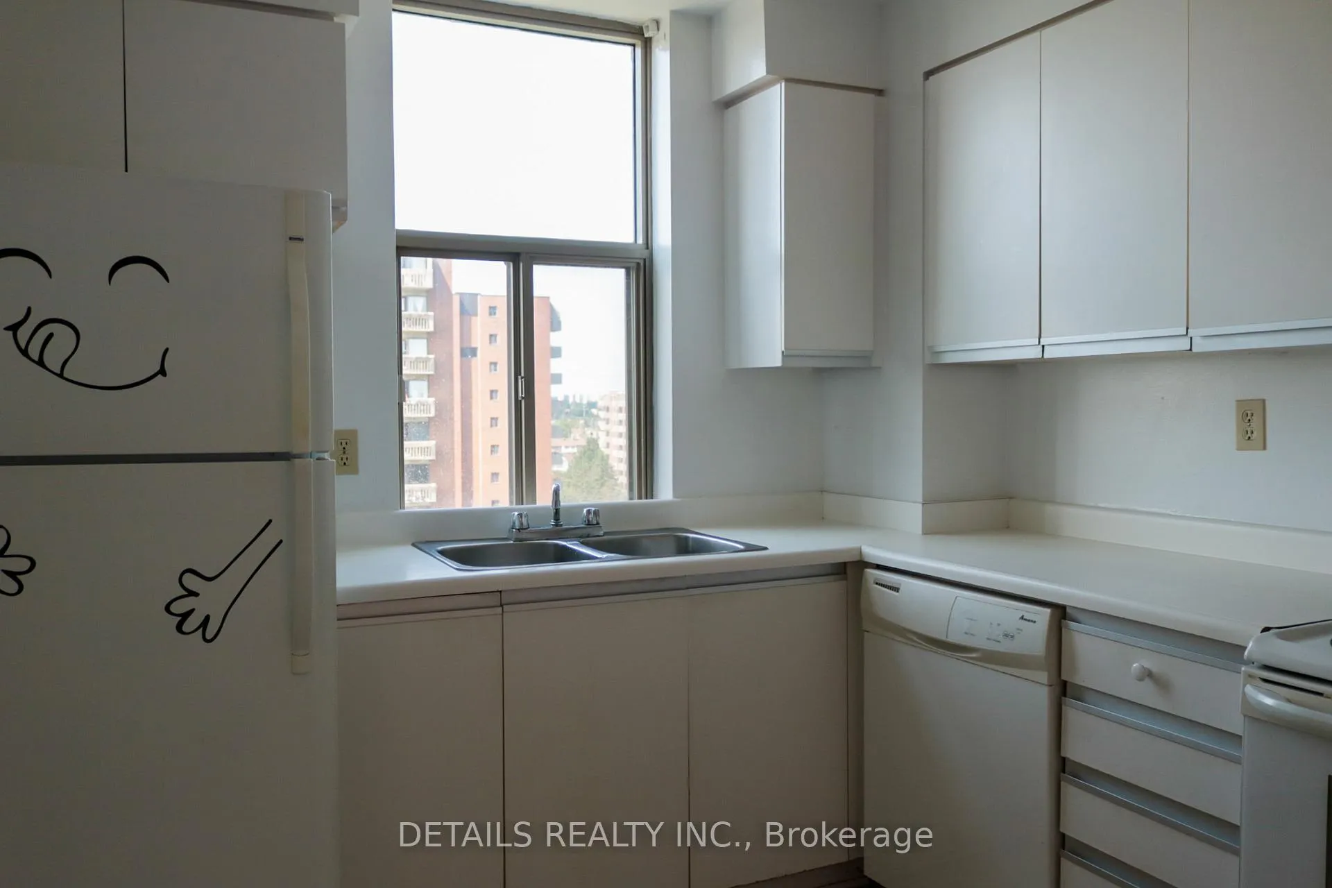Photo 14 of Unit 1009, 2760 Carousel Crescent, Ottawa, Emerald Woods/Sawmill Creek — HOMEH