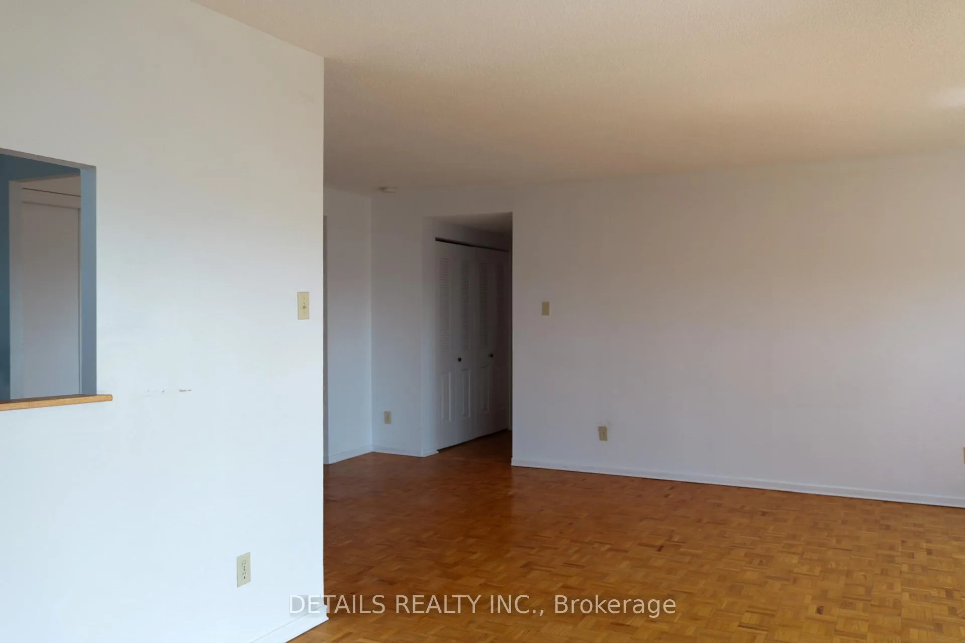 Photo 16 of Unit 1009, 2760 Carousel Crescent, Ottawa, Emerald Woods/Sawmill Creek — HOMEH