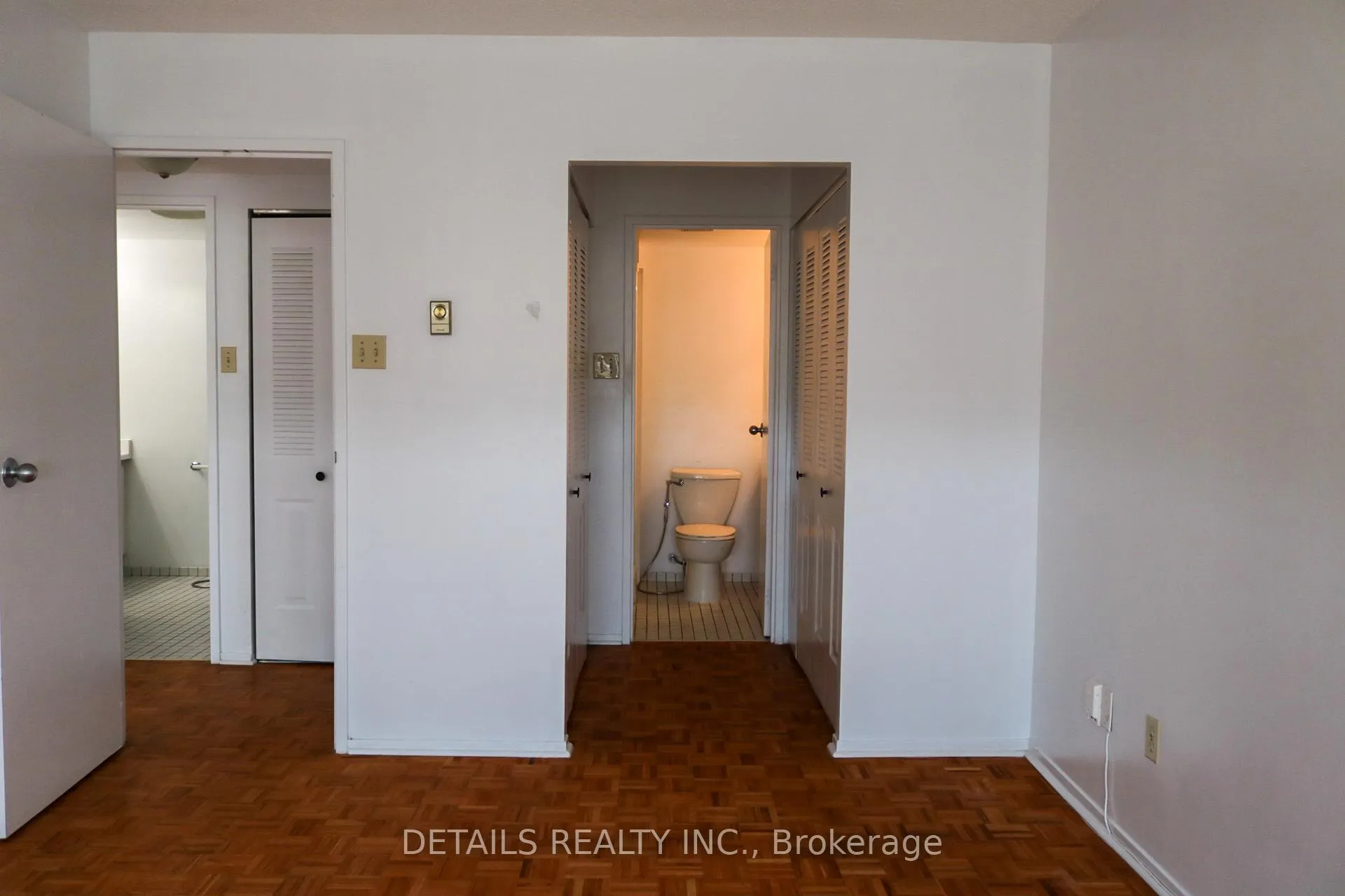 Photo 18 of Unit 1009, 2760 Carousel Crescent, Ottawa, Emerald Woods/Sawmill Creek — HOMEH