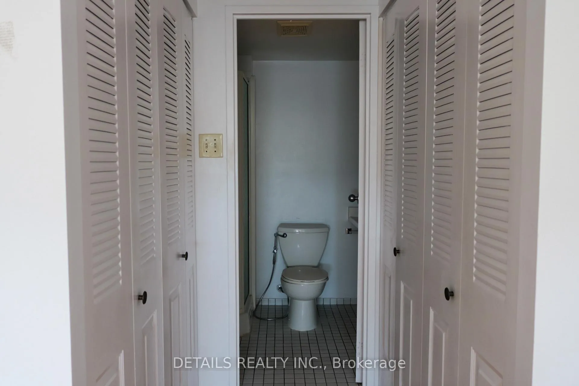 Photo 19 of Unit 1009, 2760 Carousel Crescent, Ottawa, Emerald Woods/Sawmill Creek — HOMEH