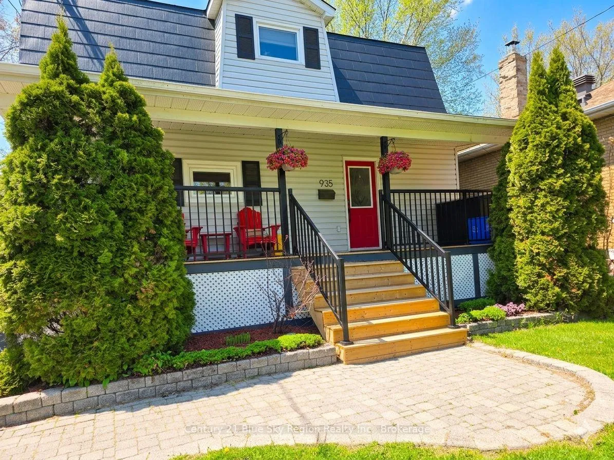 Photo 5 of 935 Leask Avenue, North Bay, Ferris — HOMEH