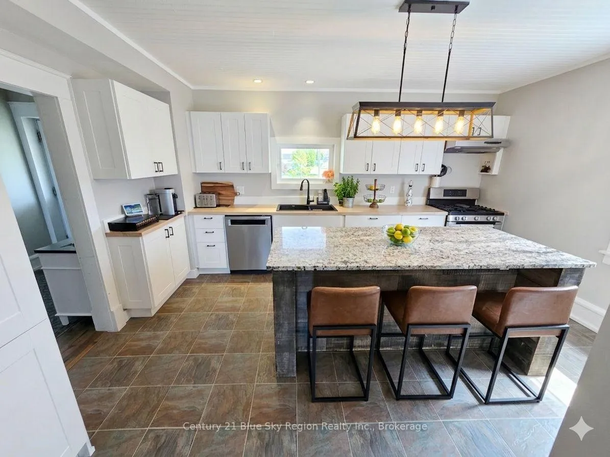 Photo 17 of 935 Leask Avenue, North Bay, Ferris — HOMEH