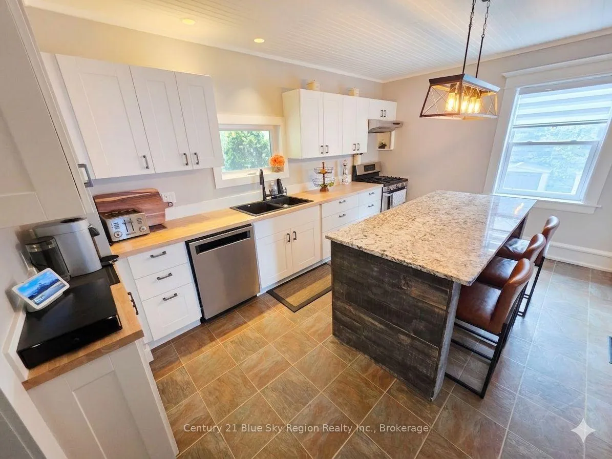 Photo 19 of 935 Leask Avenue, North Bay, Ferris — HOMEH