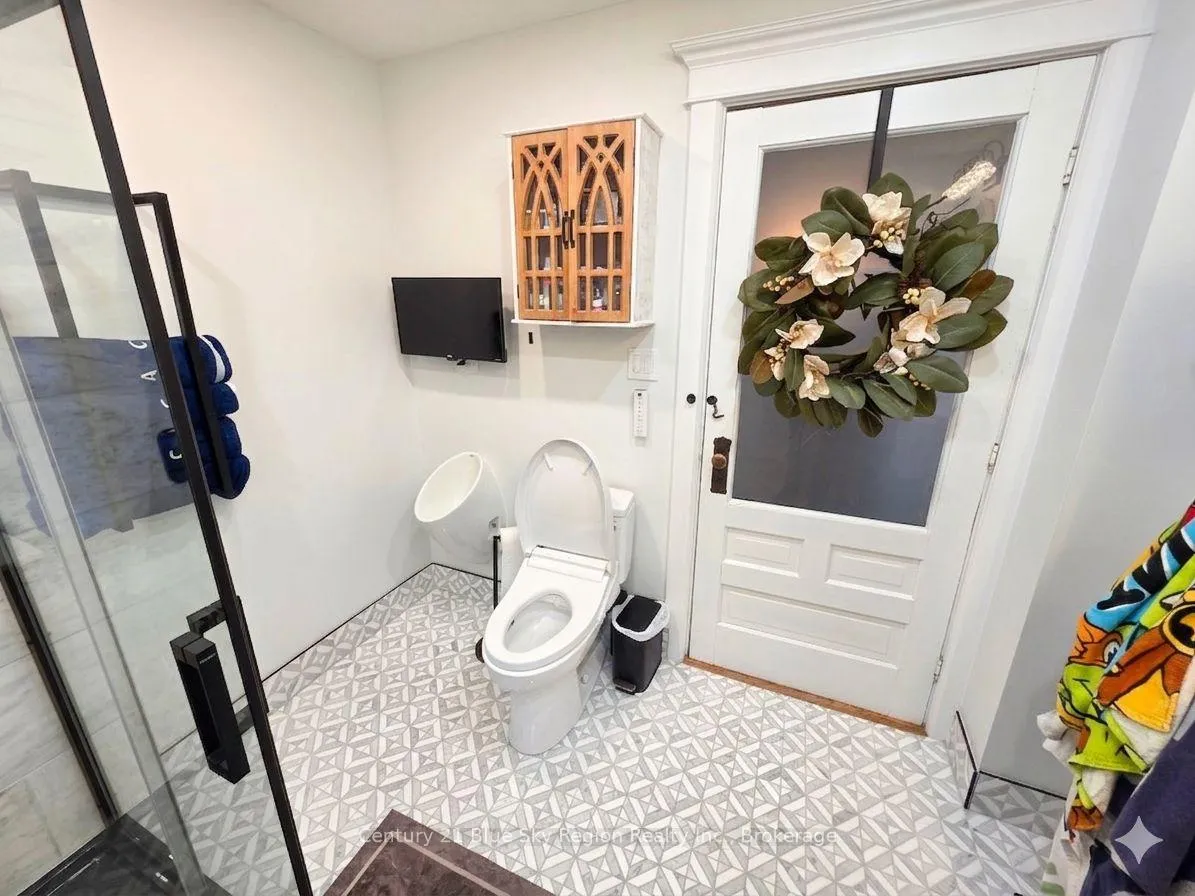 Photo 30 of 935 Leask Avenue, North Bay, Ferris — HOMEH