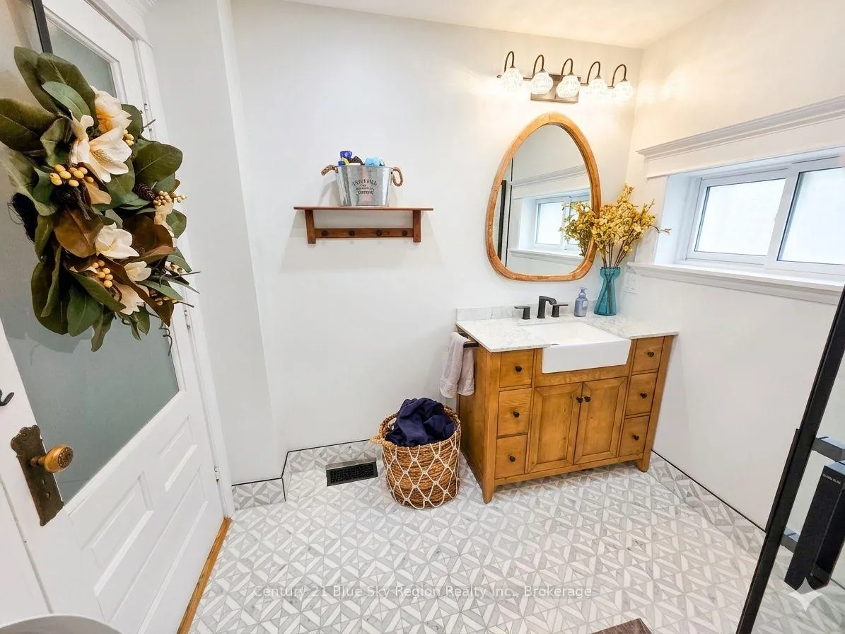 Photo 31 of 935 Leask Avenue, North Bay, Ferris — HOMEH