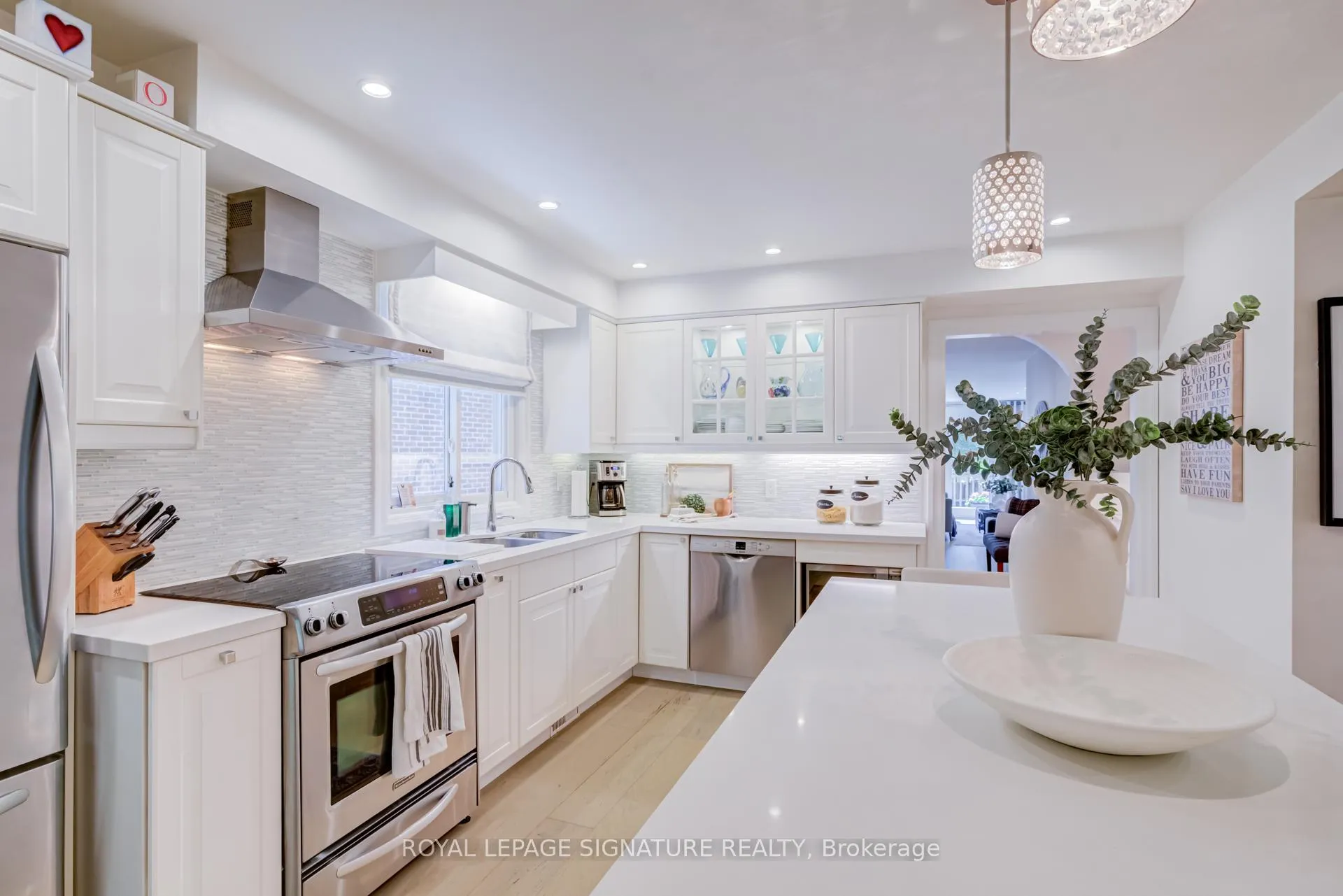 Photo 8 of 209 Ranleigh Avenue, Toronto, Lawrence Park North — HOMEH