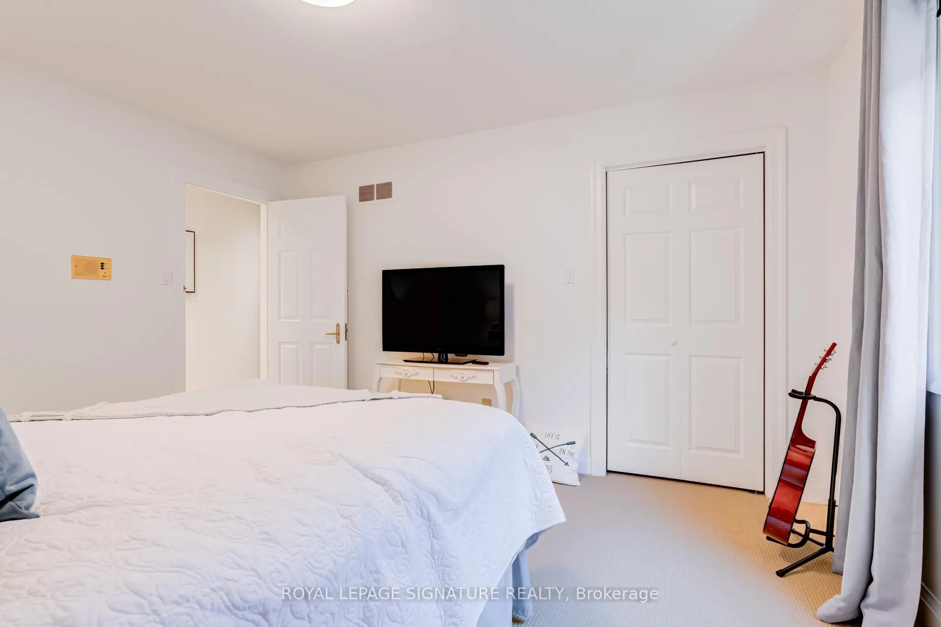 Photo 23 of 209 Ranleigh Avenue, Toronto, Lawrence Park North — HOMEH