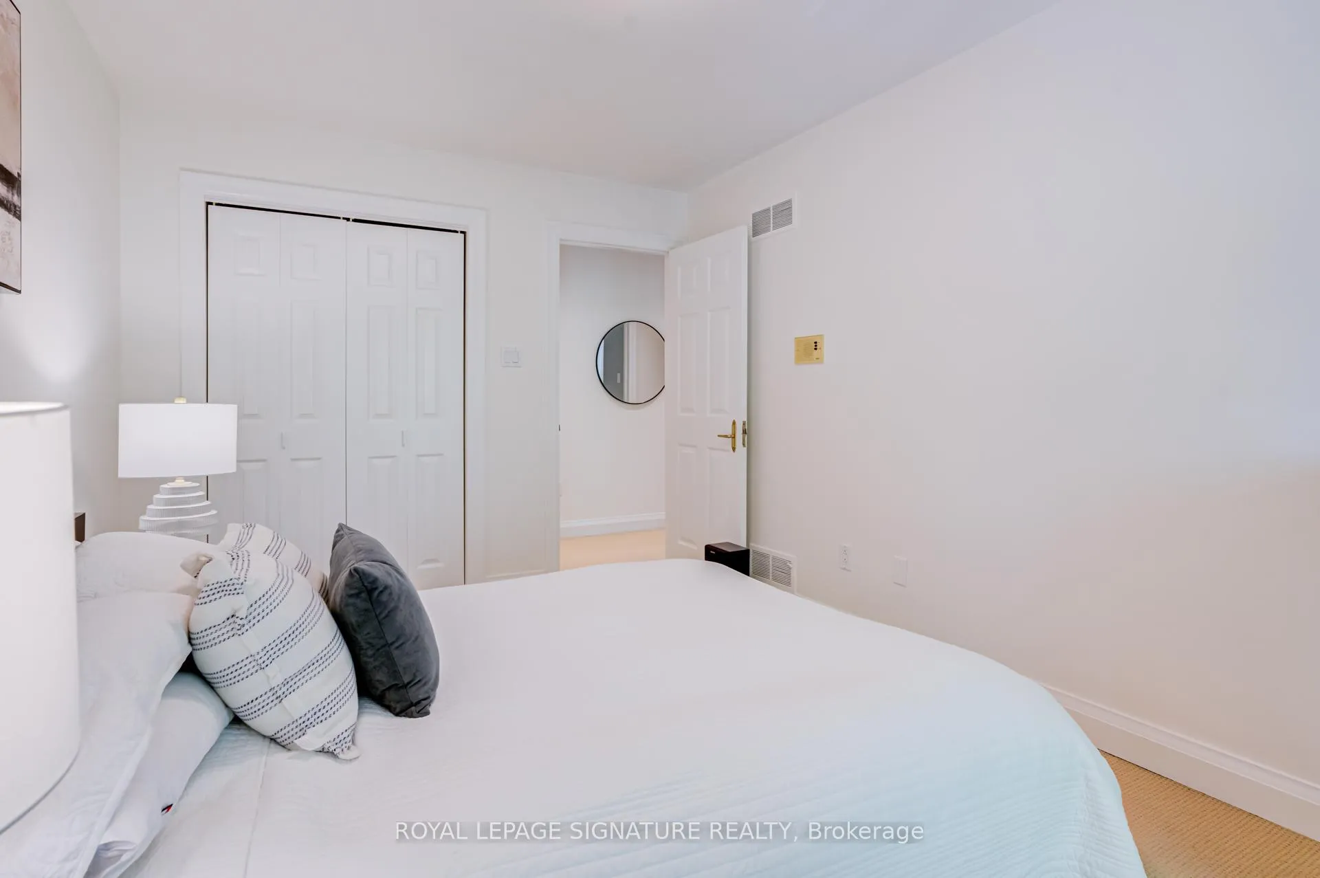 Photo 26 of 209 Ranleigh Avenue, Toronto, Lawrence Park North — HOMEH
