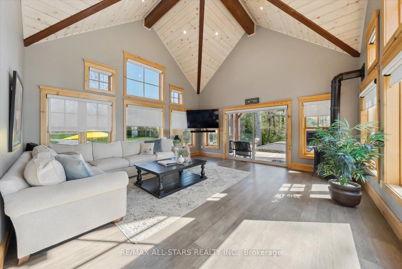 Photo 20 of 27440 Cedarhurst Beach Road, Brock, Rural Brock — HOMEH