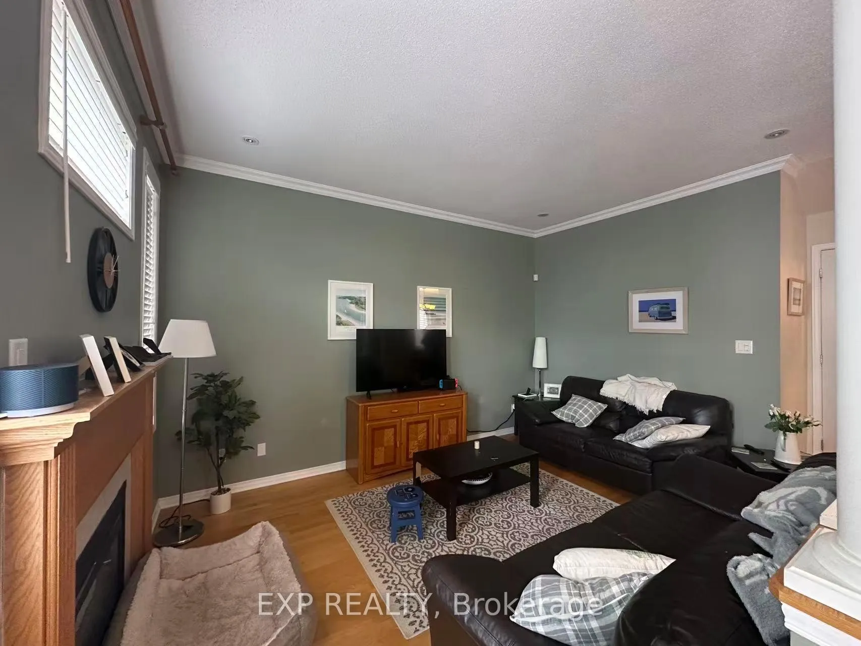 Photo 2 of 256 Scout Street, Ottawa, Central Park — HOMEH