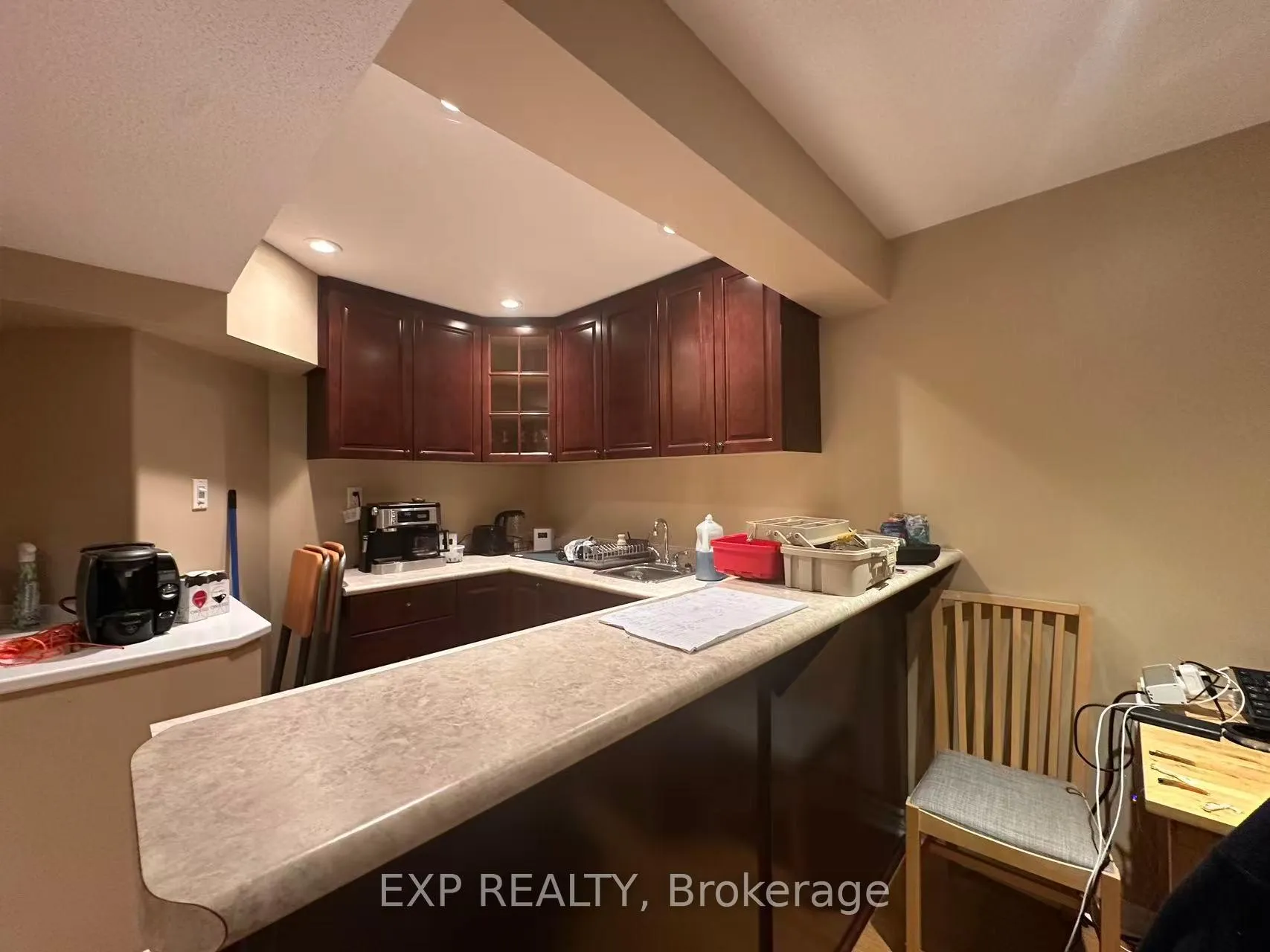 Photo 15 of 256 Scout Street, Ottawa, Central Park — HOMEH