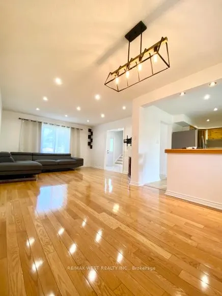 Photo 4 of 81 Seaborn Road, Brampton, Madoc — HOMEH