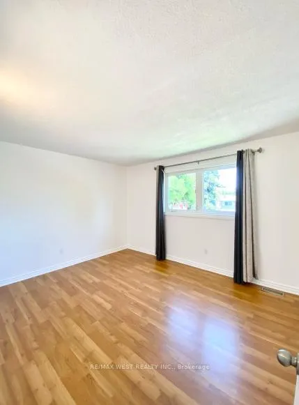 Photo 9 of 81 Seaborn Road, Brampton, Madoc — HOMEH