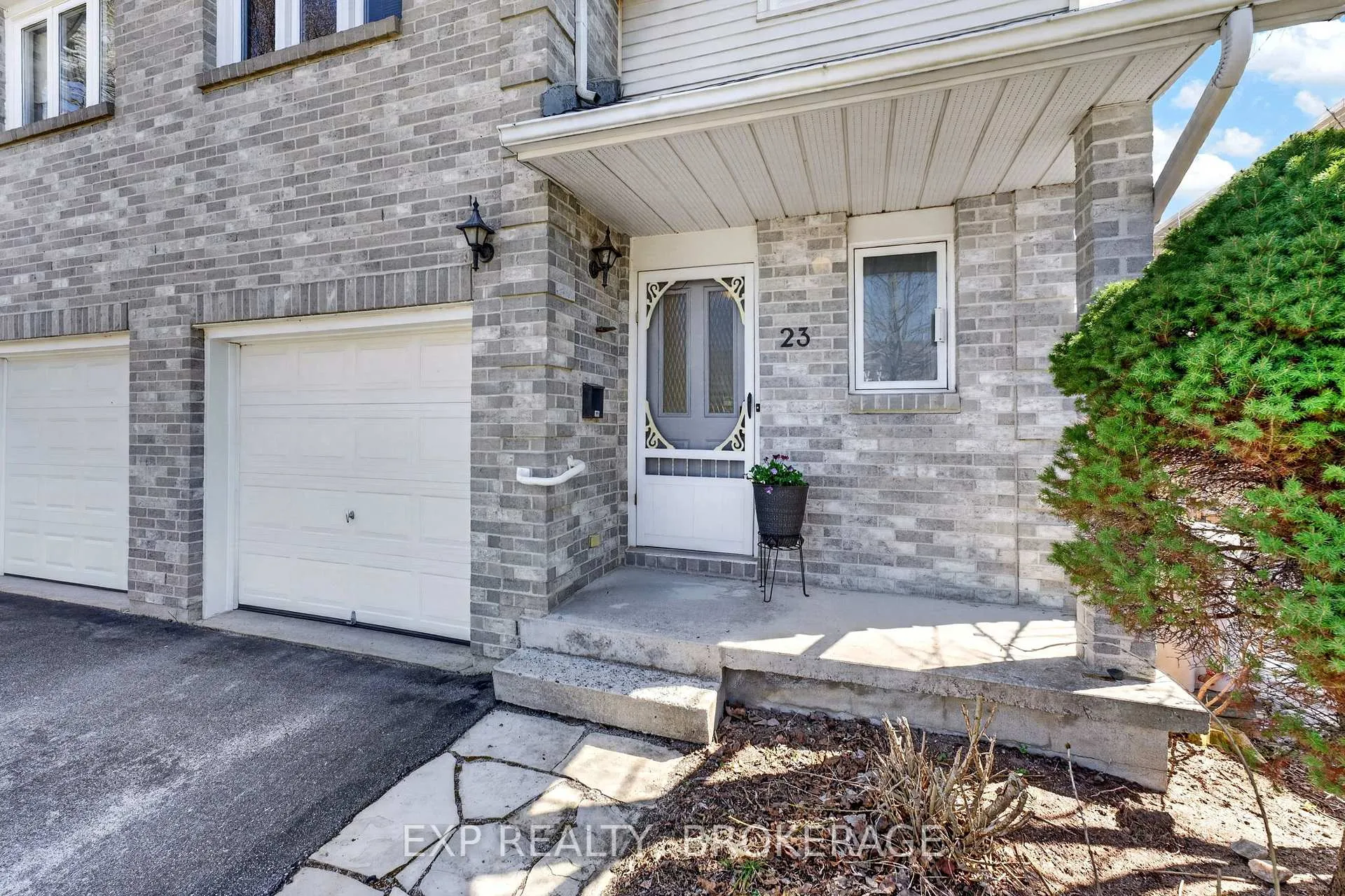 Photo 3 of 23 Rose Abbey Drive, Kingston, Kingston East (Incl Barret Crt) — HOMEH