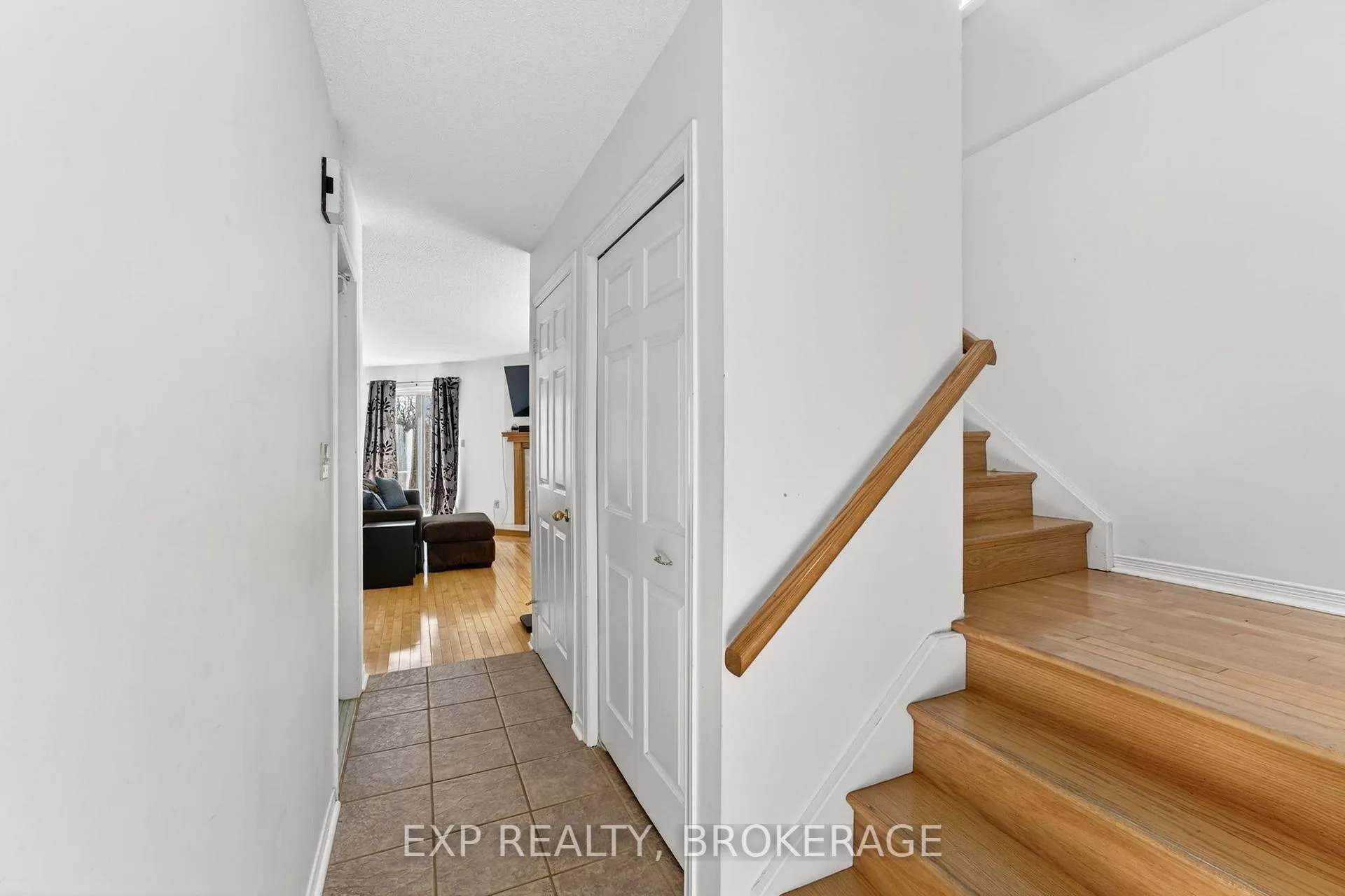 Photo 5 of 23 Rose Abbey Drive, Kingston, Kingston East (Incl Barret Crt) — HOMEH