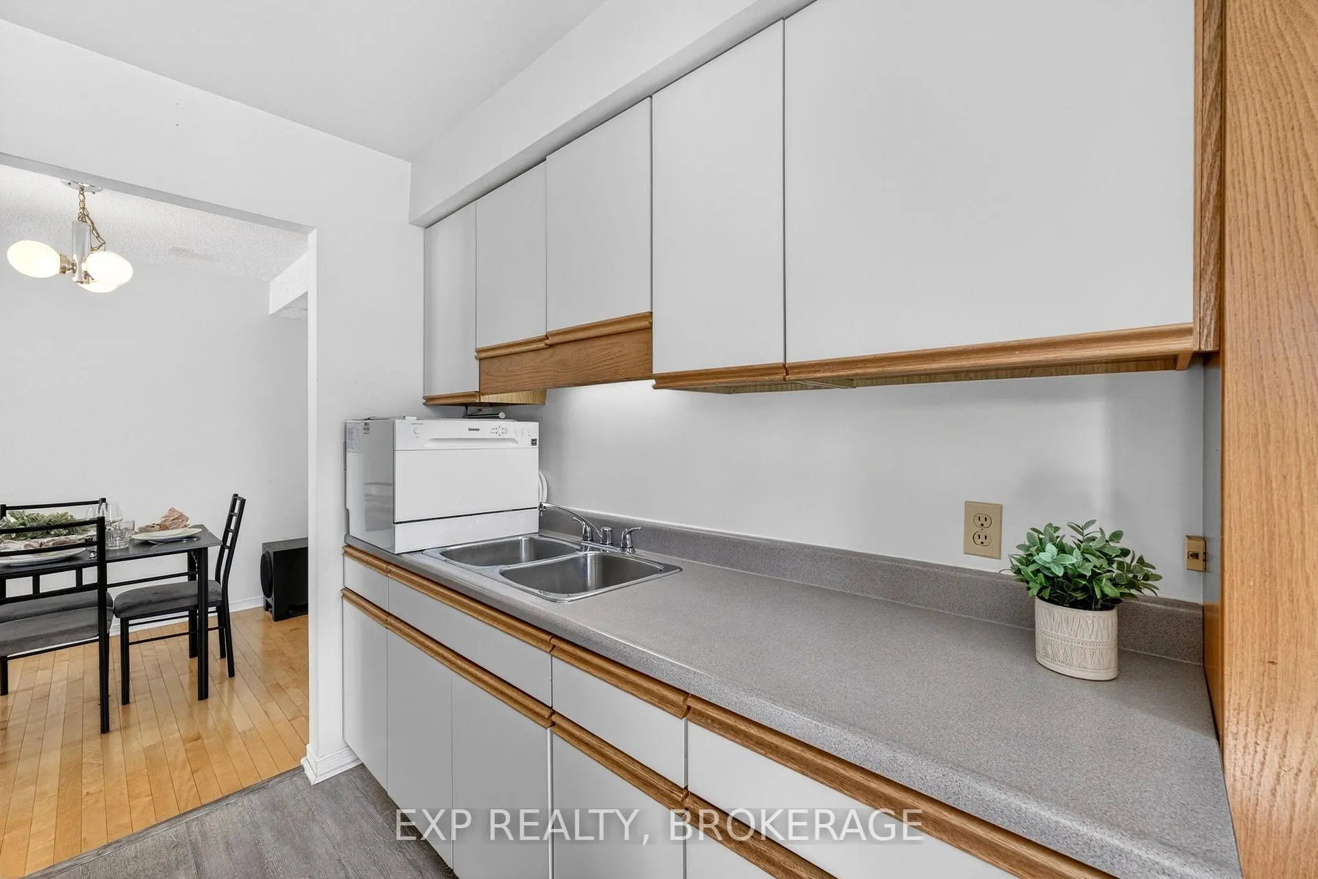 Photo 11 of 23 Rose Abbey Drive, Kingston, Kingston East (Incl Barret Crt) — HOMEH