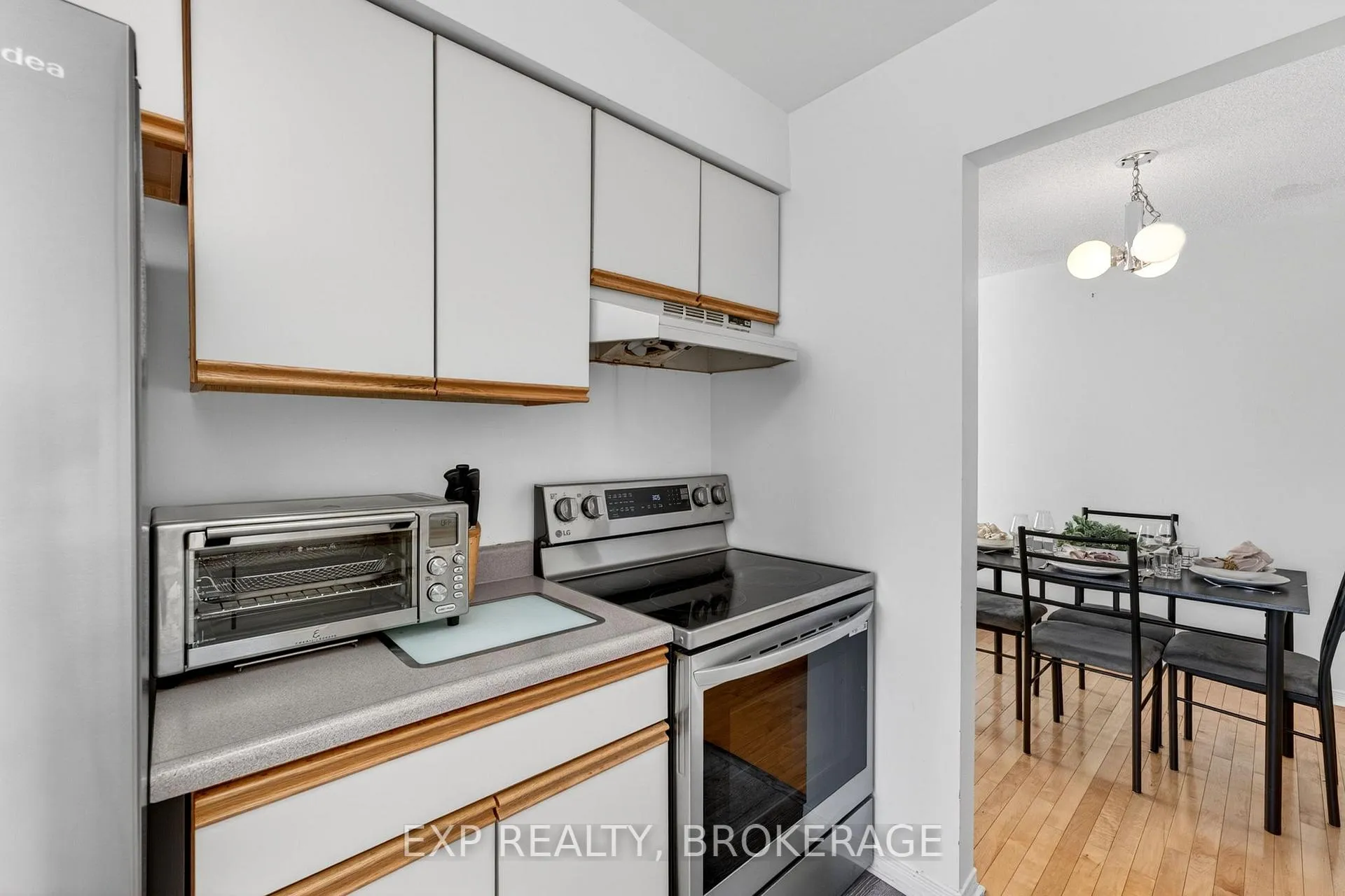 Photo 12 of 23 Rose Abbey Drive, Kingston, Kingston East (Incl Barret Crt) — HOMEH