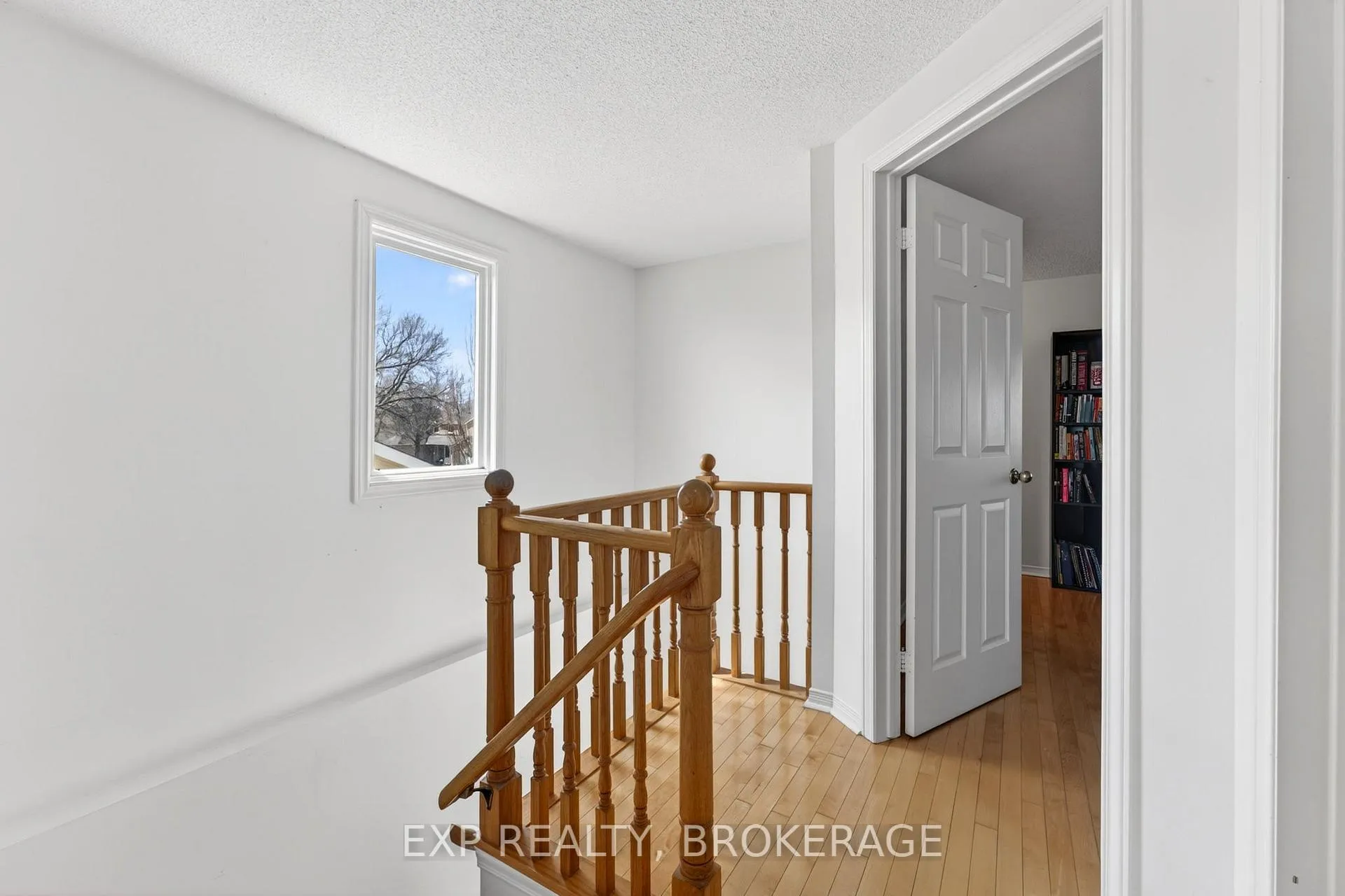 Photo 15 of 23 Rose Abbey Drive, Kingston, Kingston East (Incl Barret Crt) — HOMEH