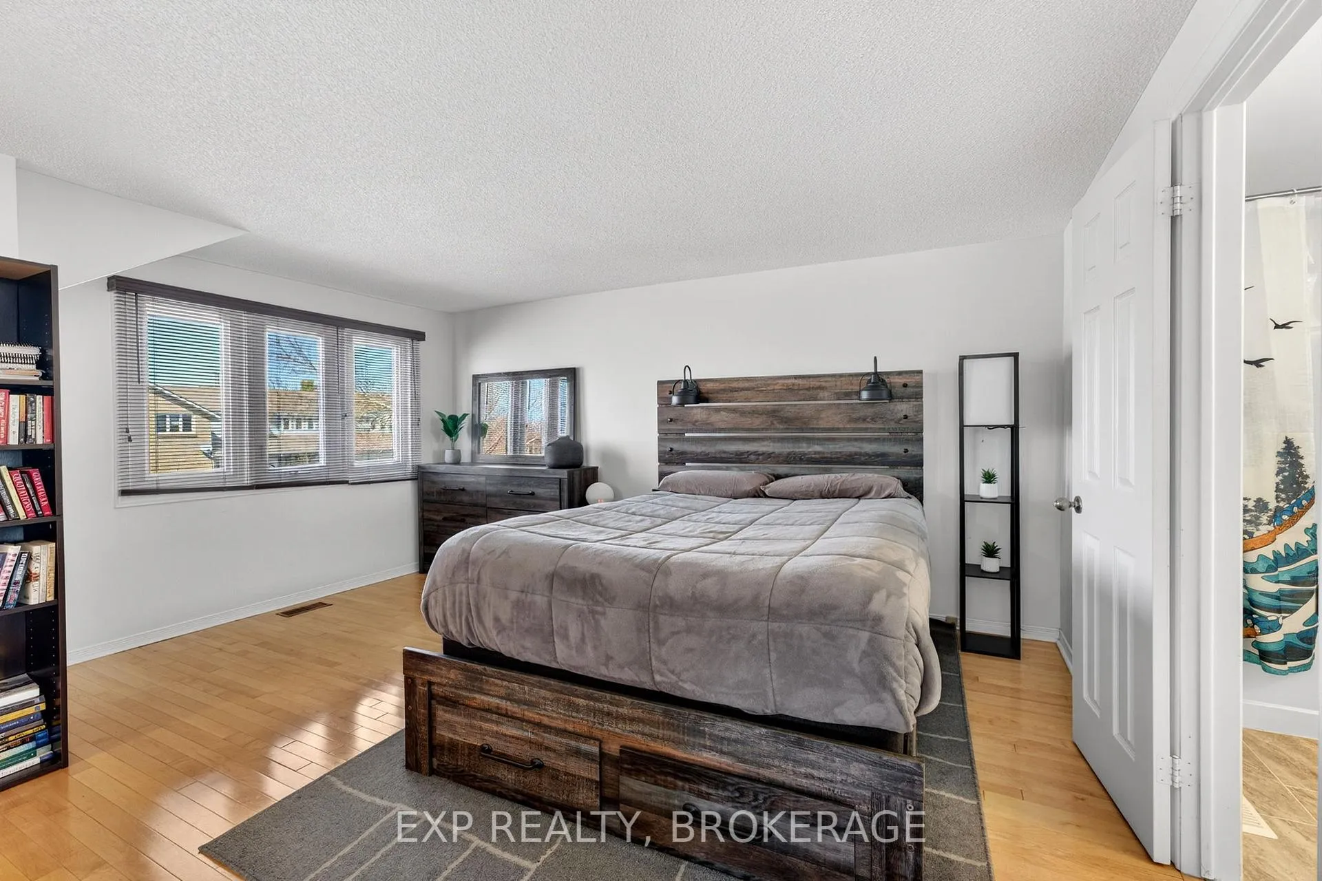 Photo 16 of 23 Rose Abbey Drive, Kingston, Kingston East (Incl Barret Crt) — HOMEH