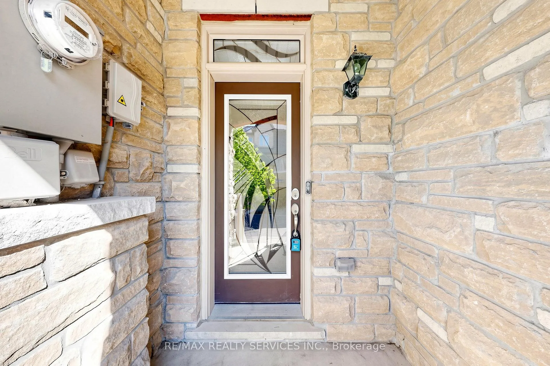 Photo 4 of 19 Sea Drifter Crescent, Brampton, Bram East — HOMEH