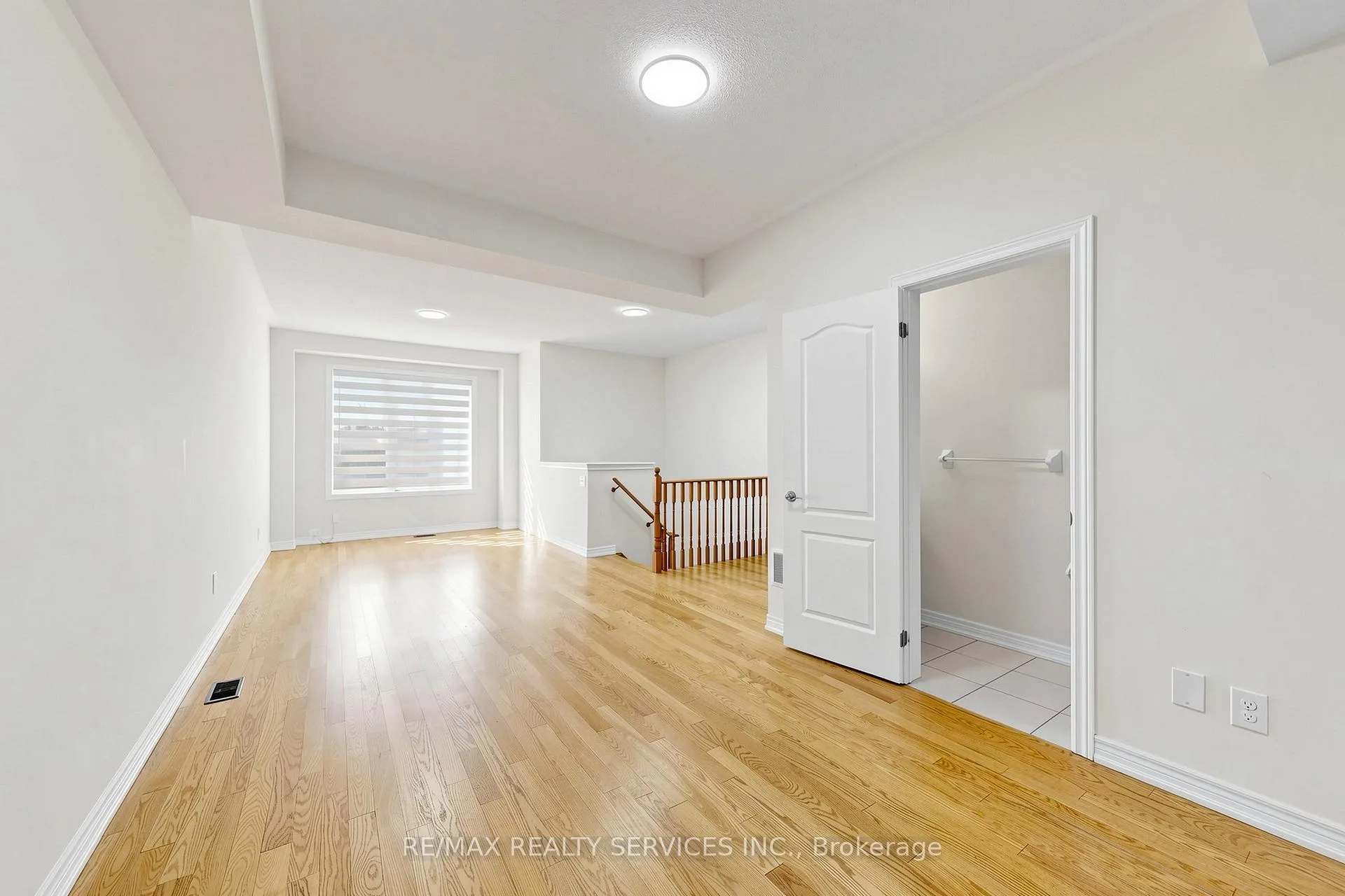 Photo 8 of 19 Sea Drifter Crescent, Brampton, Bram East — HOMEH