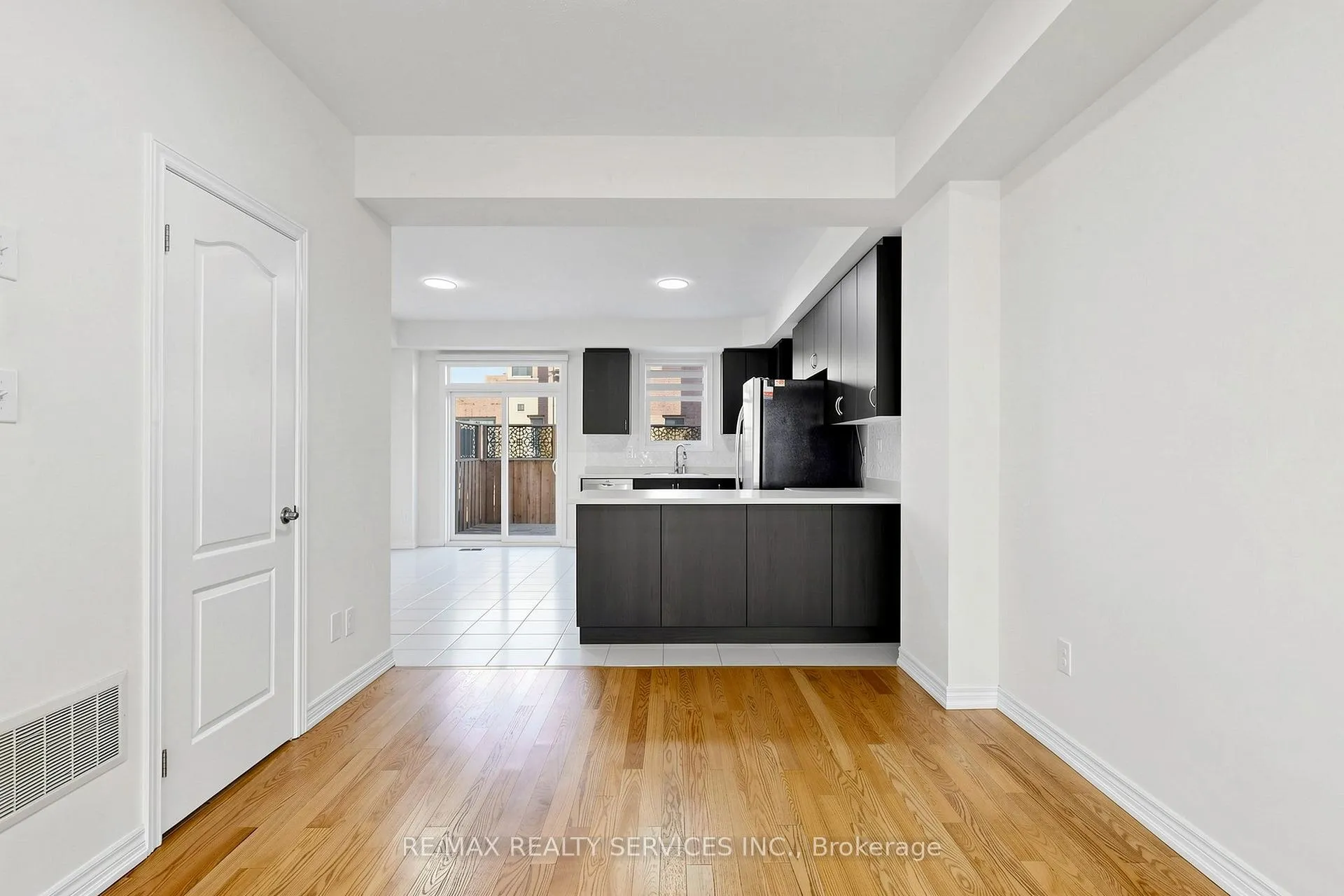 Photo 13 of 19 Sea Drifter Crescent, Brampton, Bram East — HOMEH