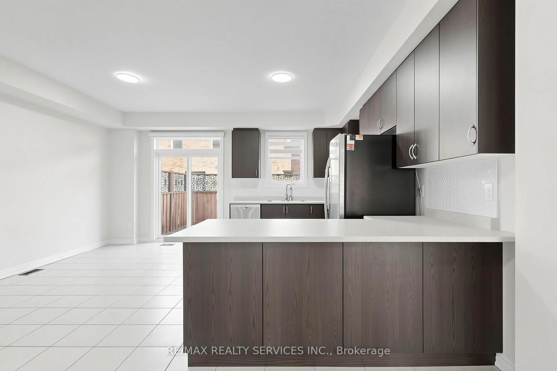 Photo 14 of 19 Sea Drifter Crescent, Brampton, Bram East — HOMEH
