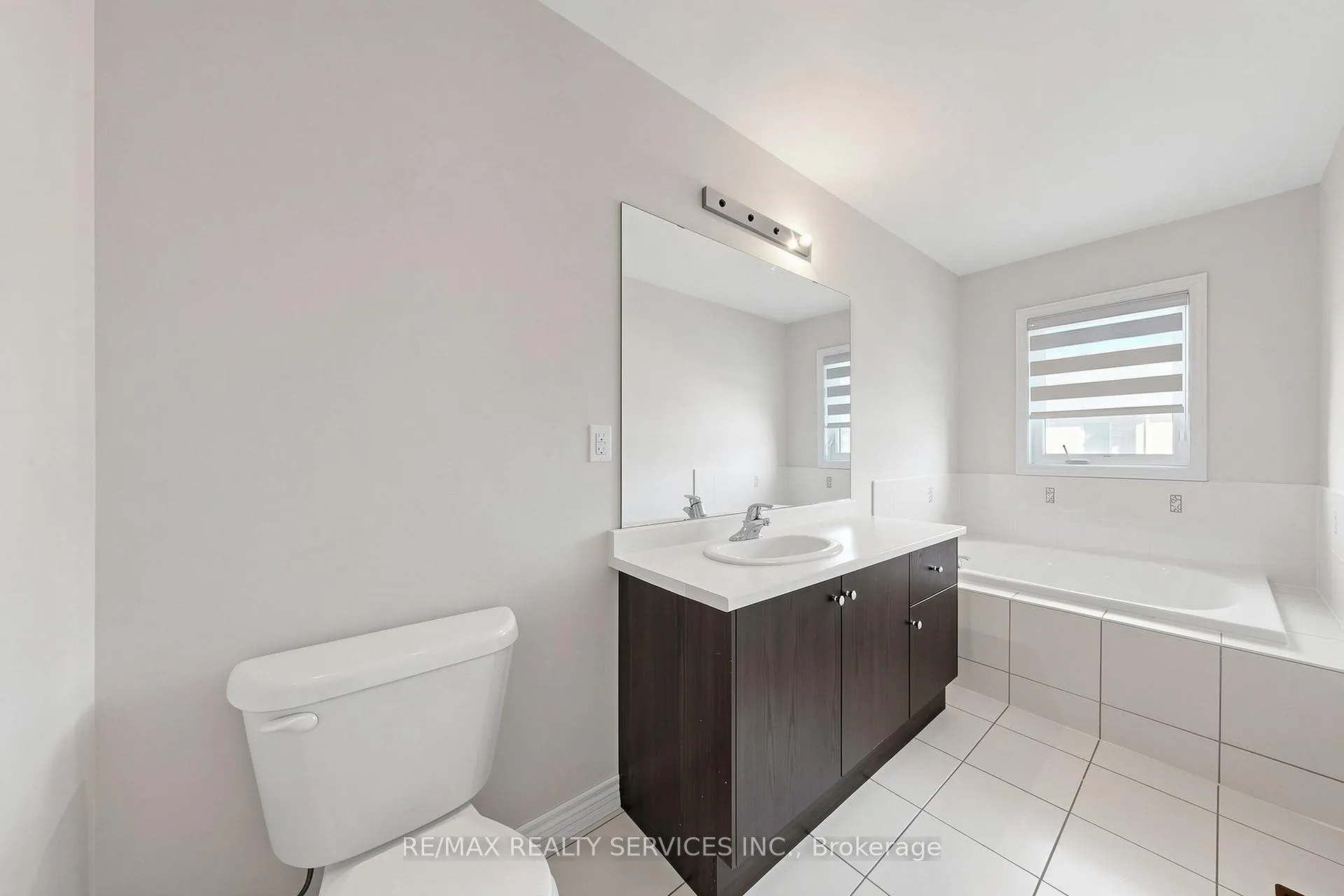 Photo 32 of 19 Sea Drifter Crescent, Brampton, Bram East — HOMEH