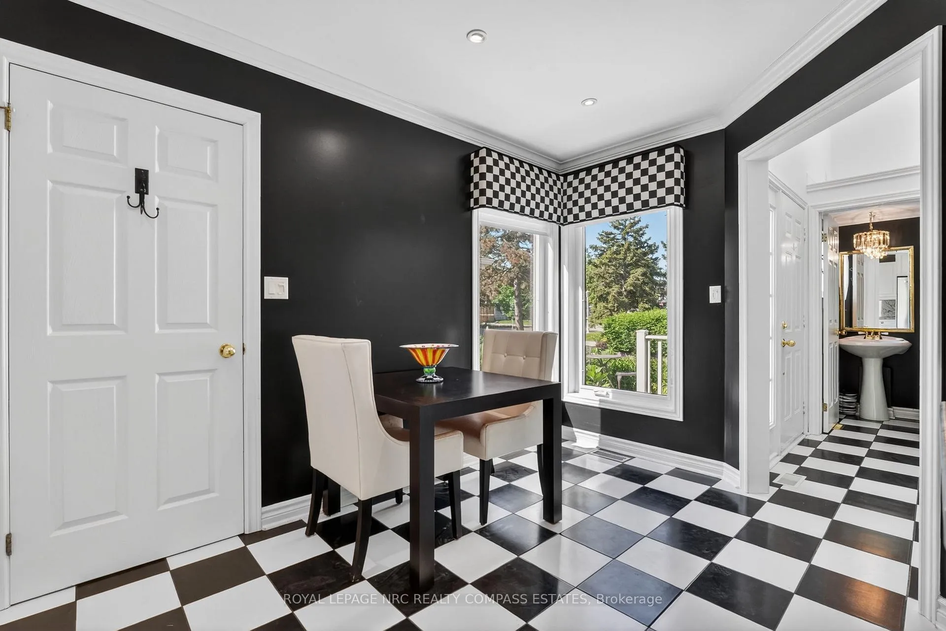 Photo 9 of Unit Unit 15, 1 Lakeside Drive, St. Catharines, Port Weller — HOMEH