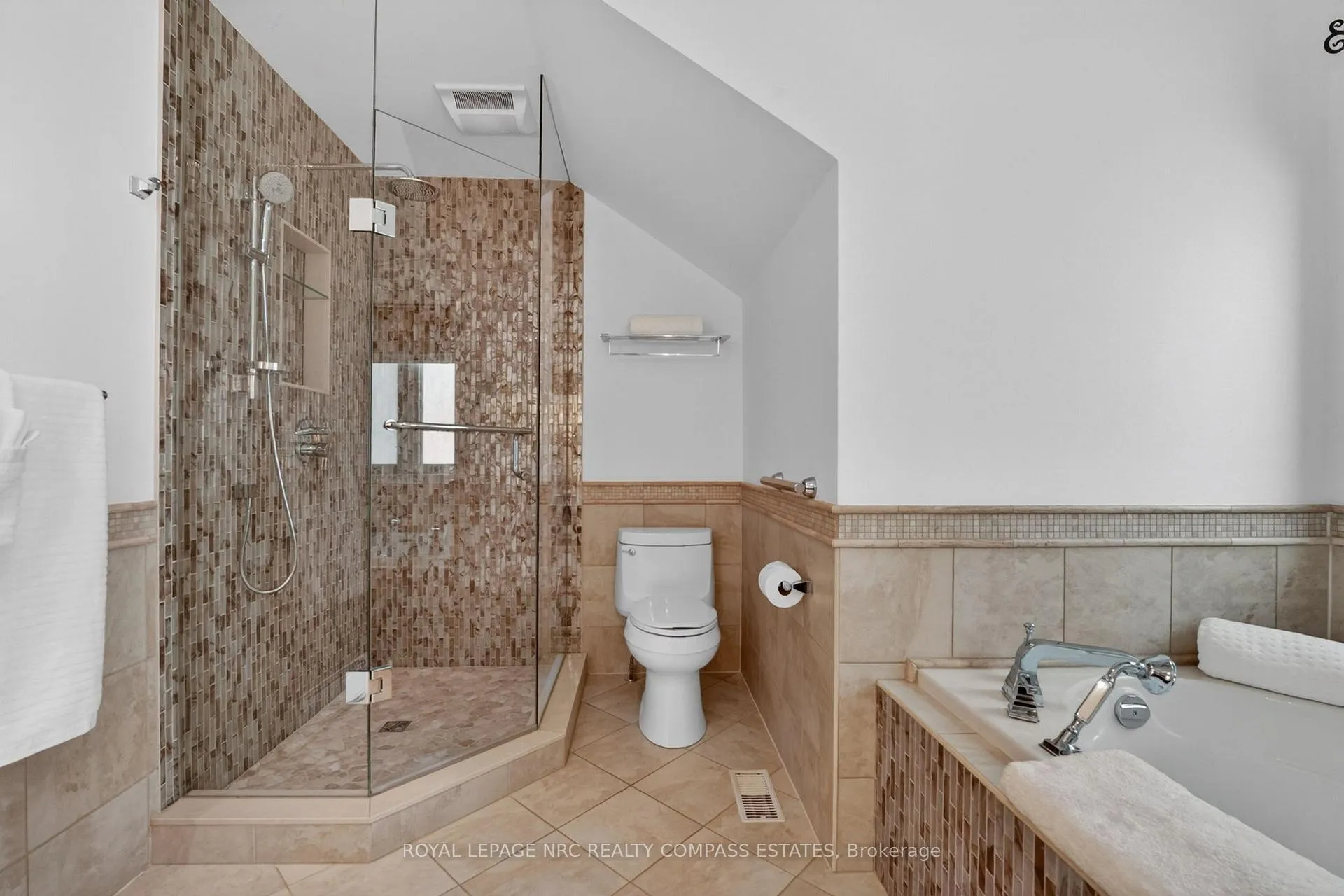 Photo 22 of Unit Unit 15, 1 Lakeside Drive, St. Catharines, Port Weller — HOMEH