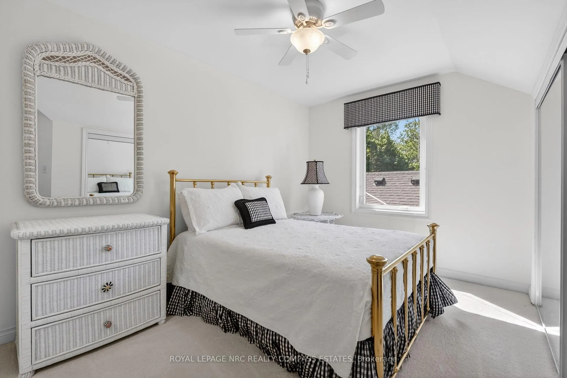 Photo 24 of Unit Unit 15, 1 Lakeside Drive, St. Catharines, Port Weller — HOMEH