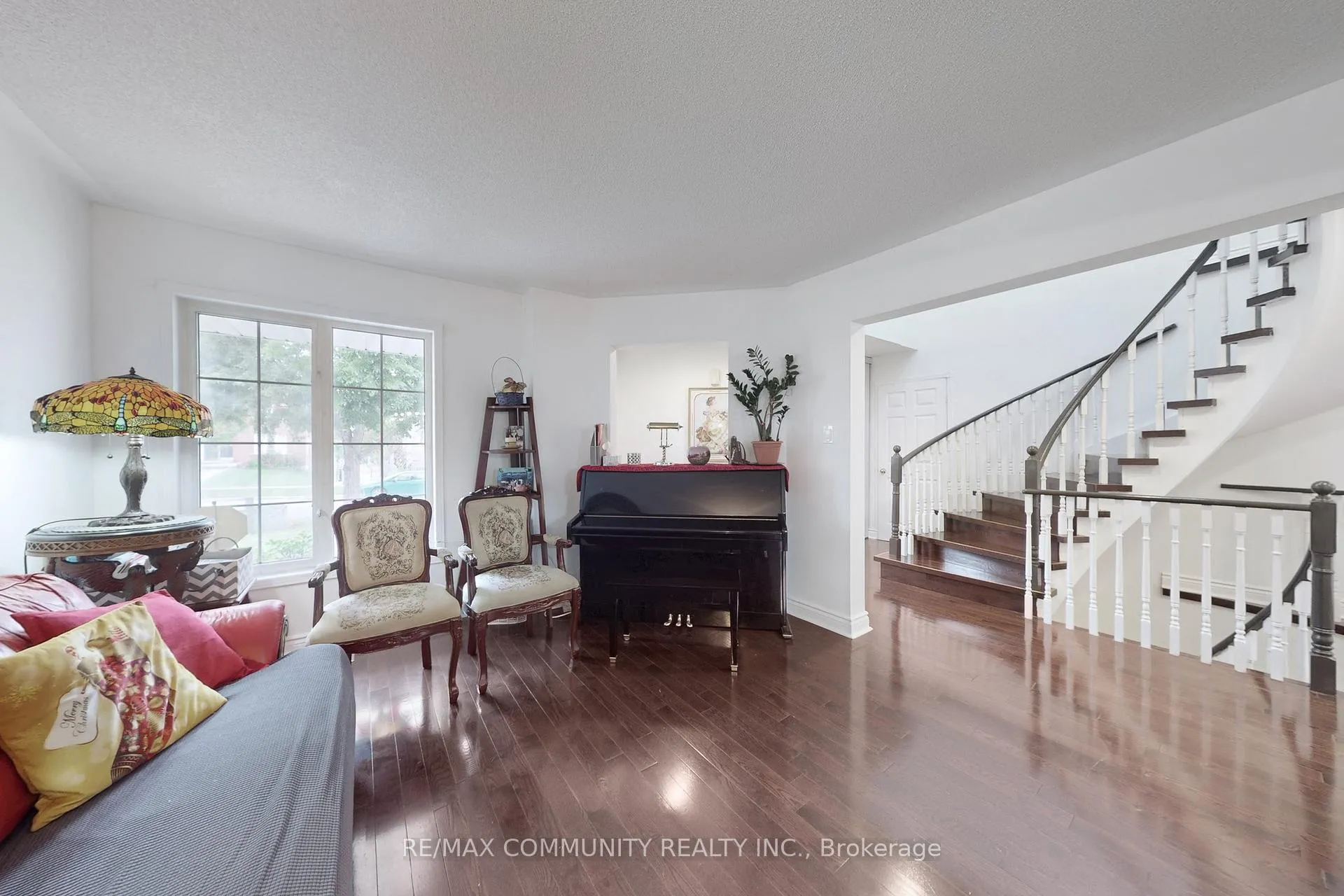 Photo 5 of 71 Hibbard Drive, Ajax, Central — HOMEH