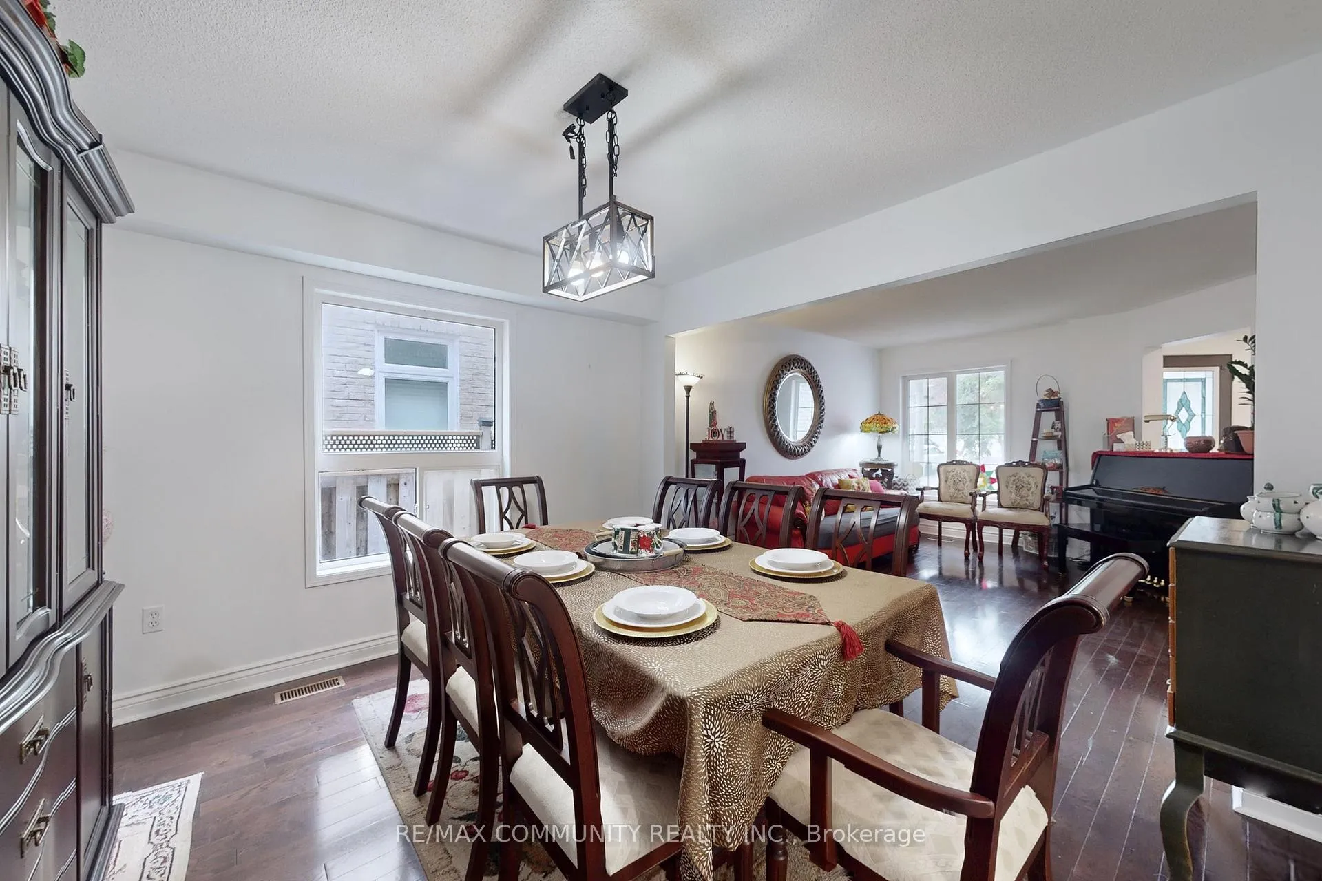 Photo 8 of 71 Hibbard Drive, Ajax, Central — HOMEH