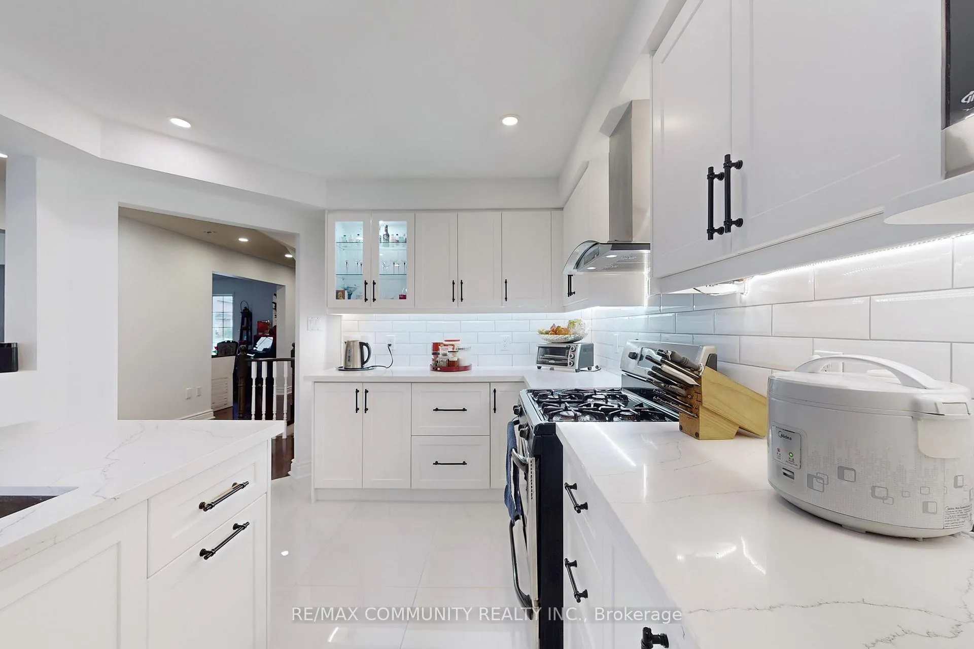Photo 18 of 71 Hibbard Drive, Ajax, Central — HOMEH