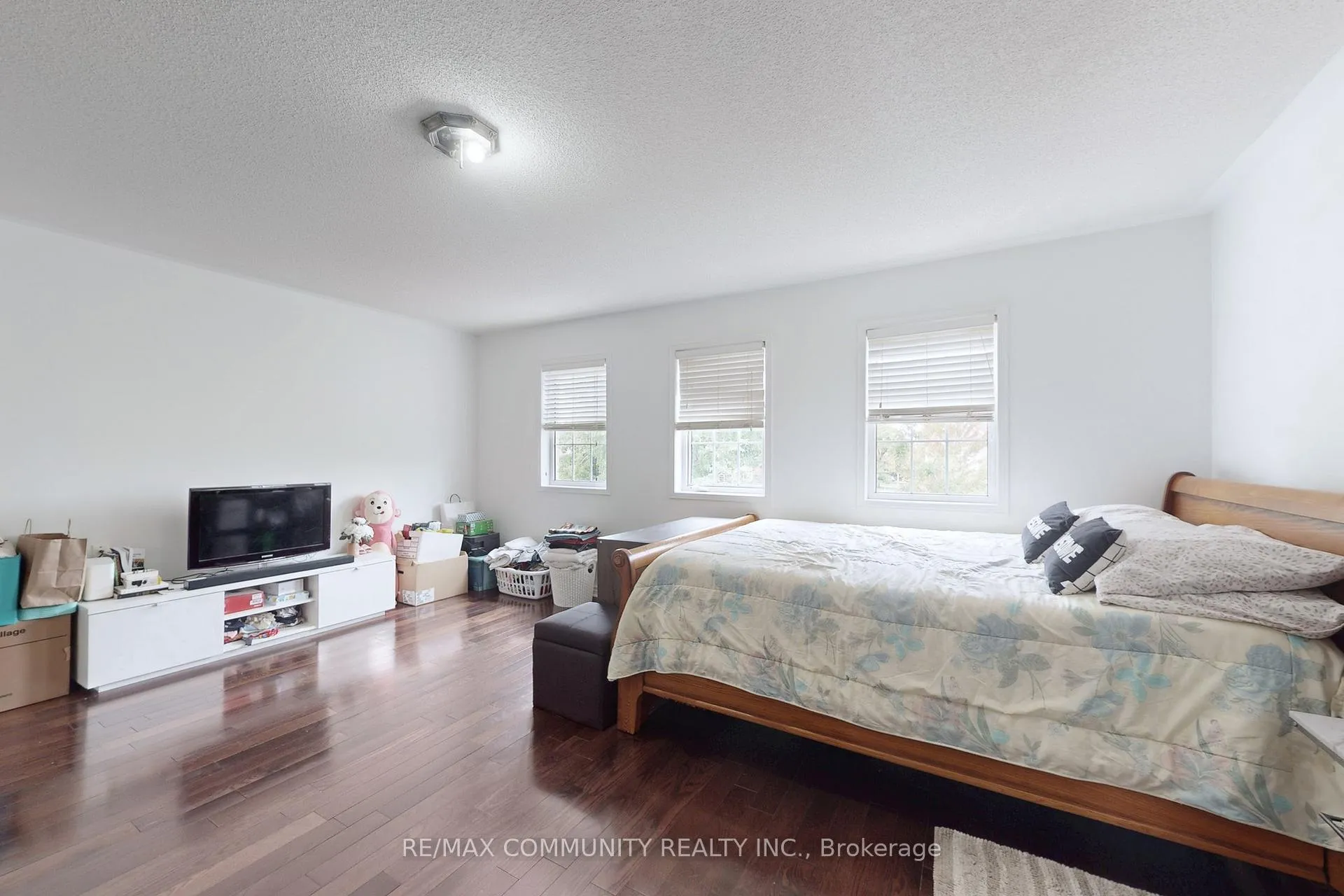 Photo 36 of 71 Hibbard Drive, Ajax, Central — HOMEH