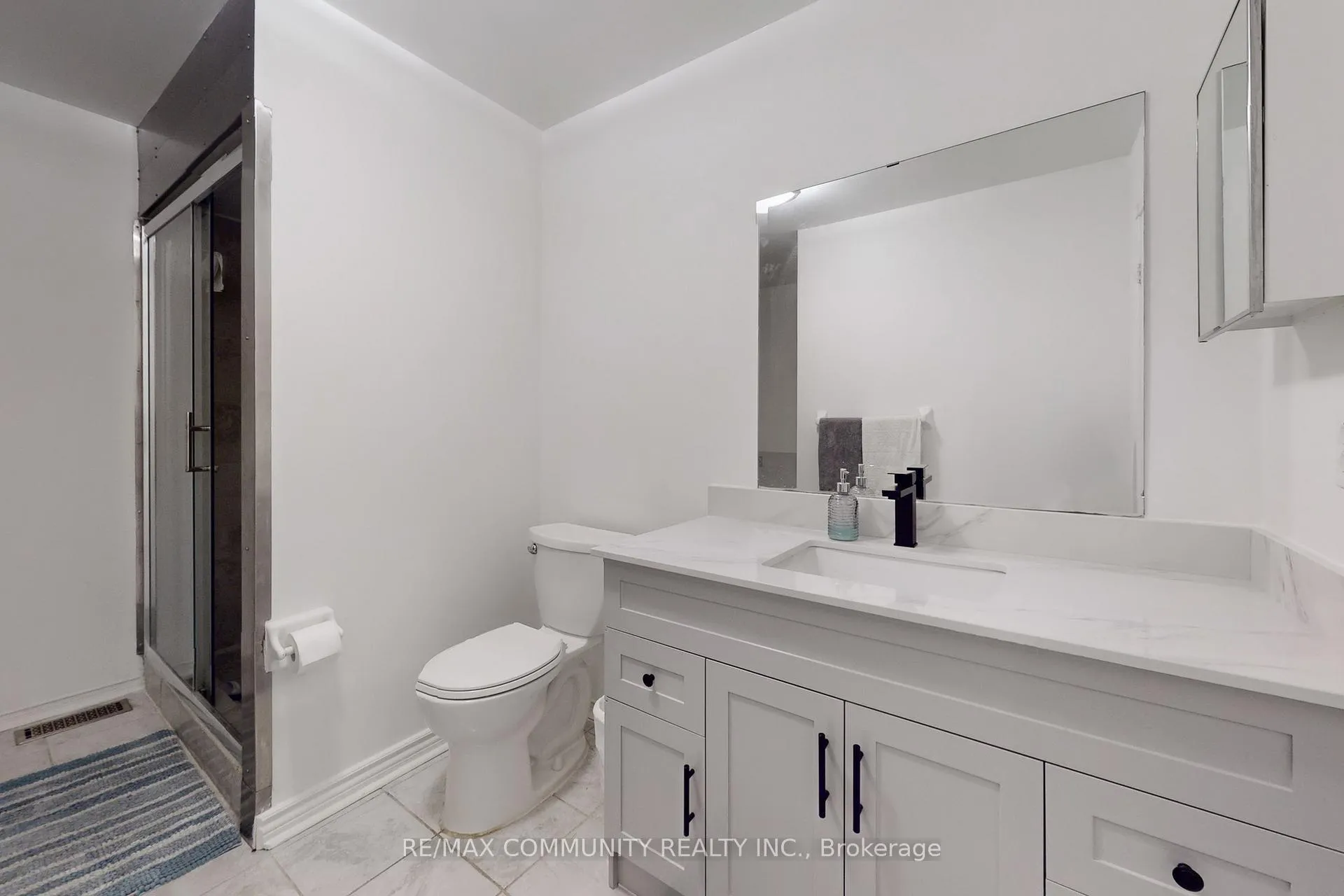 Photo 37 of 71 Hibbard Drive, Ajax, Central — HOMEH