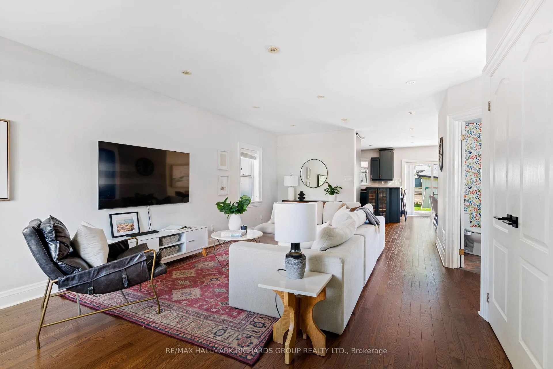 Photo 2 of 43 Sharpe Street, Scarborough, Birchcliffe-Cliffside — HOMEH