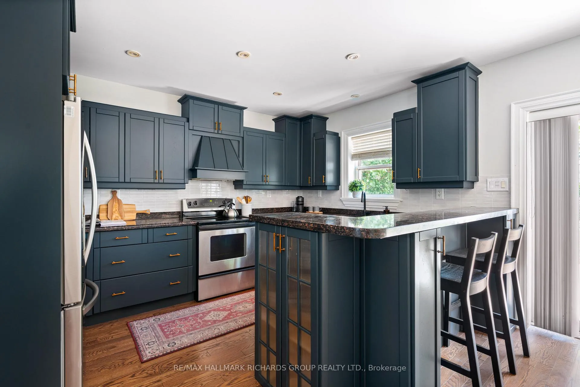Photo 5 of 43 Sharpe Street, Scarborough, Birchcliffe-Cliffside — HOMEH
