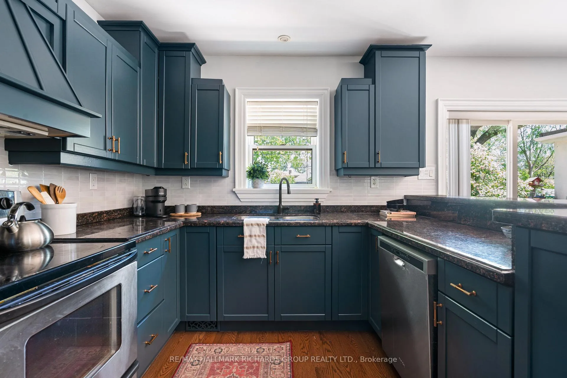 Photo 6 of 43 Sharpe Street, Scarborough, Birchcliffe-Cliffside — HOMEH