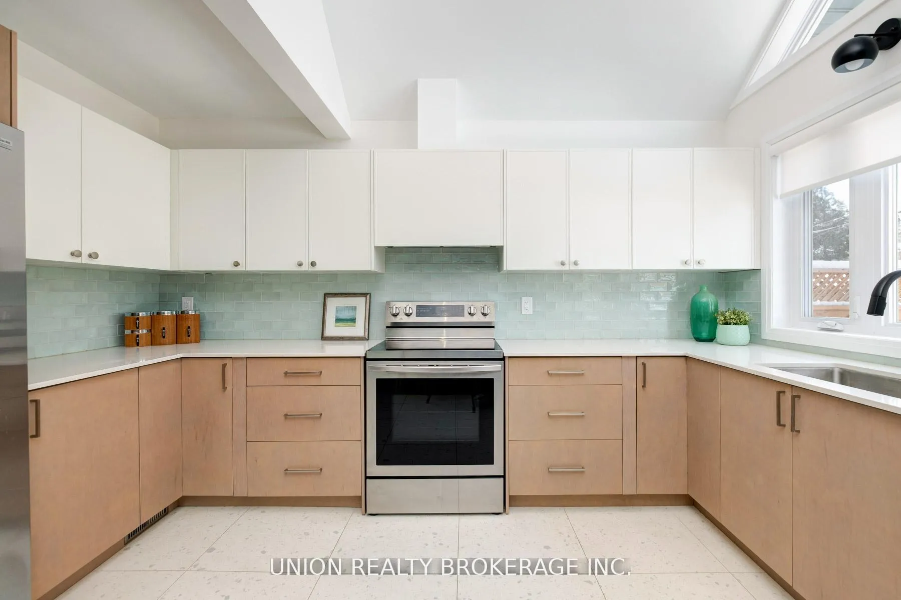 Photo 12 of 8 Bryant Avenue, Toronto, Crescent Town — HOMEH