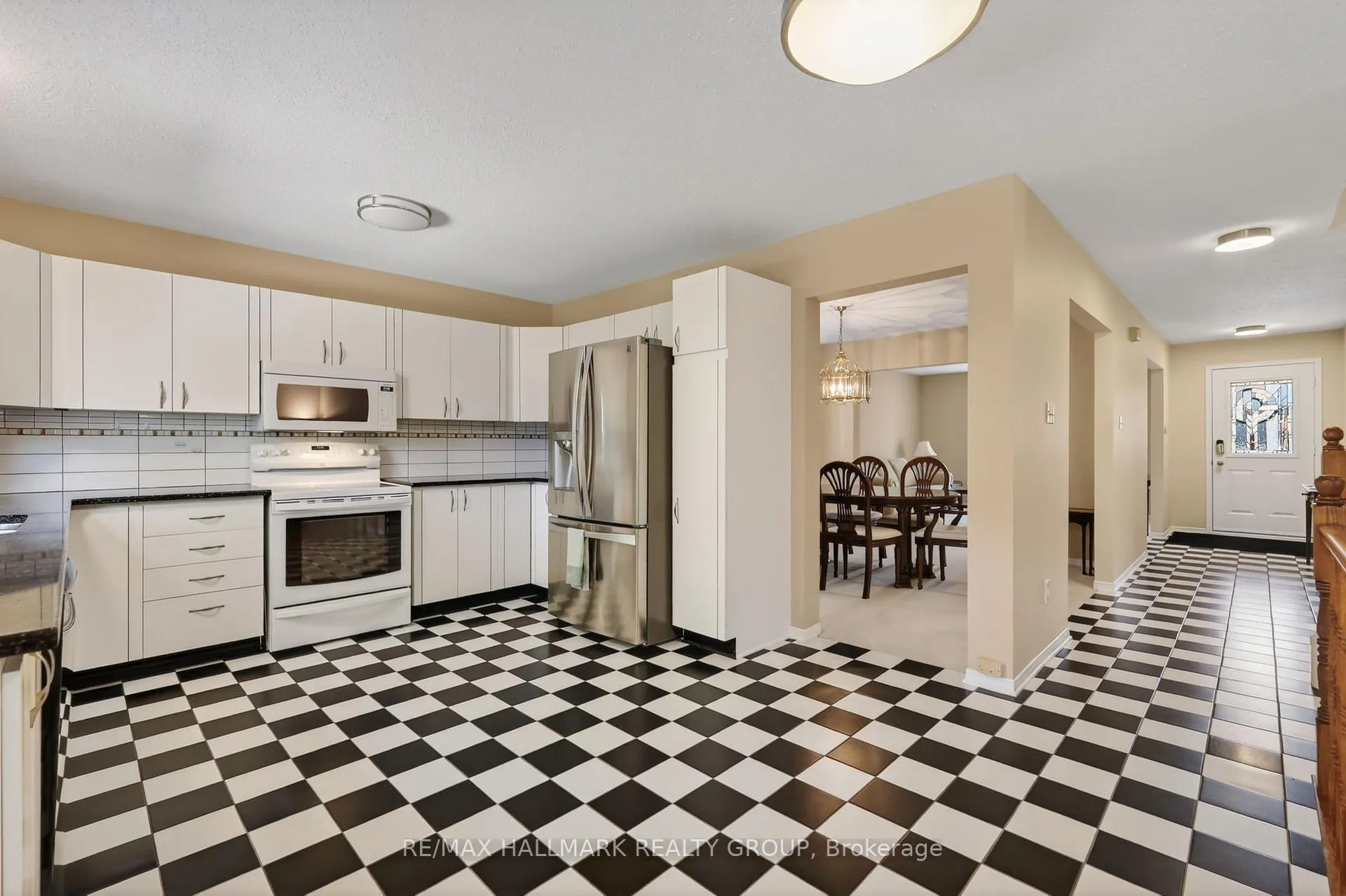 Photo 14 of 307 Beechgrove Avenue, Ottawa, Westboro North — HOMEH