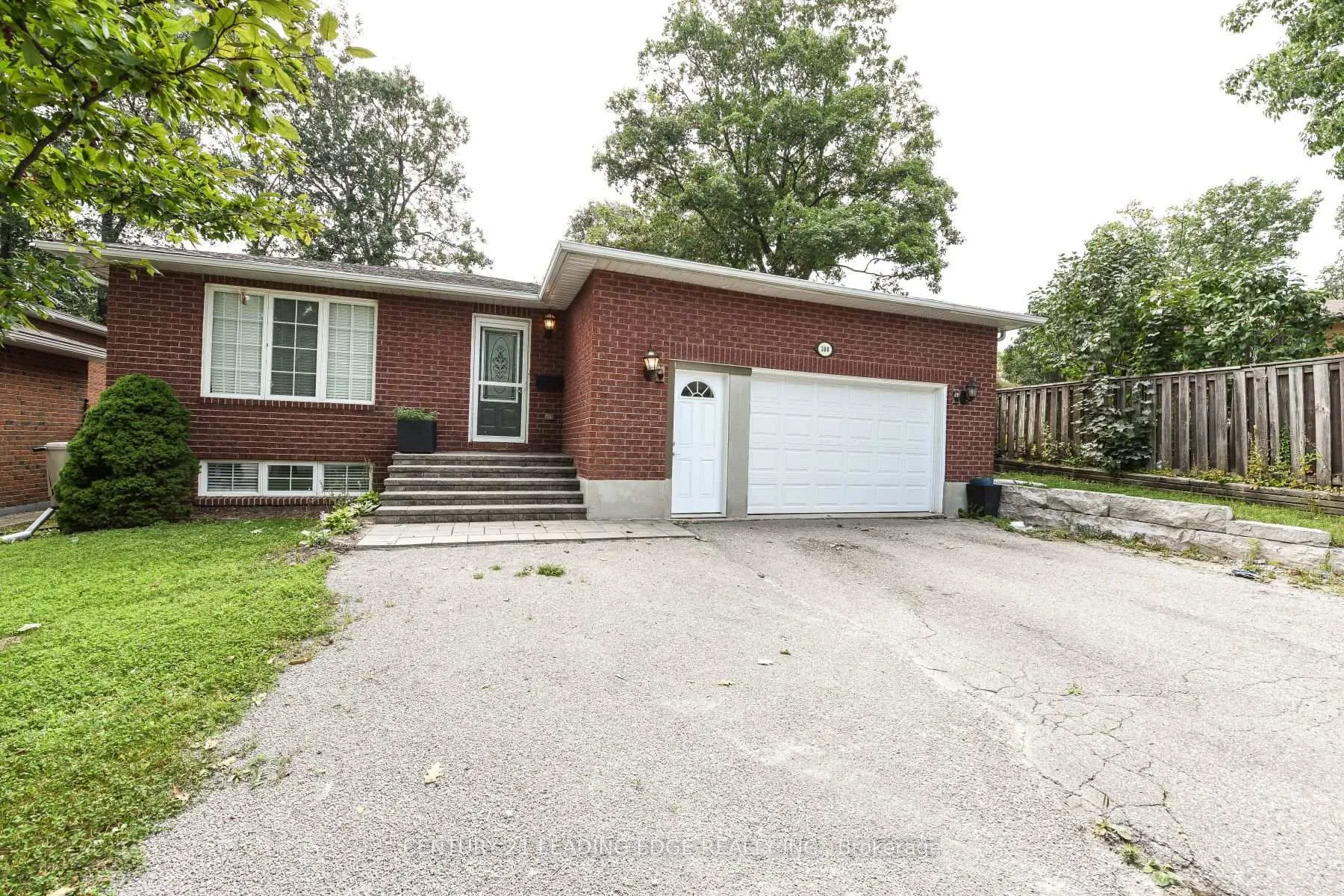 Photo 2 of 388 Leacock Drive, Barrie, Letitia Heights — HOMEH