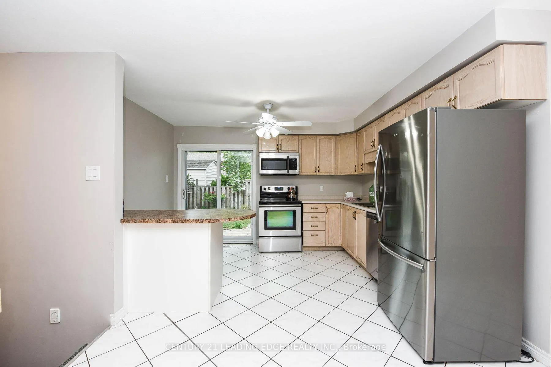 Photo 6 of 388 Leacock Drive, Barrie, Letitia Heights — HOMEH