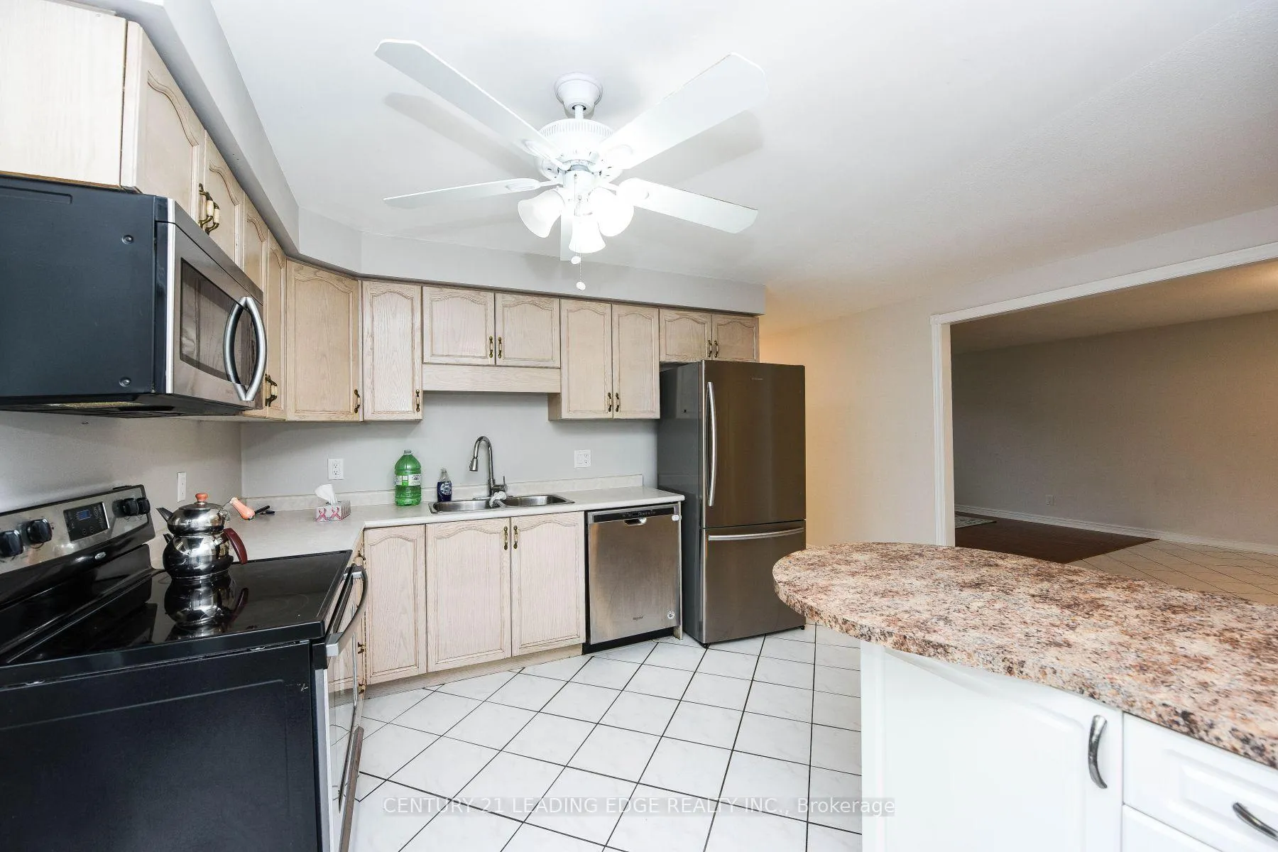Photo 7 of 388 Leacock Drive, Barrie, Letitia Heights — HOMEH