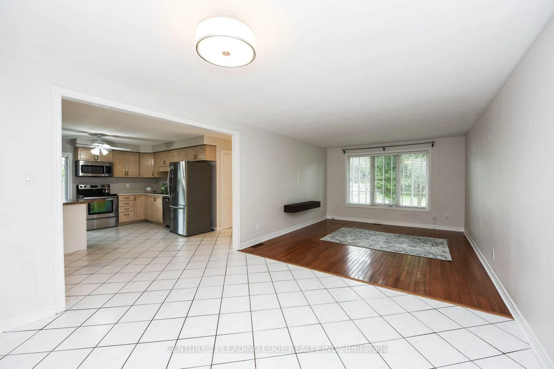 Photo 10 of 388 Leacock Drive, Barrie, Letitia Heights — HOMEH