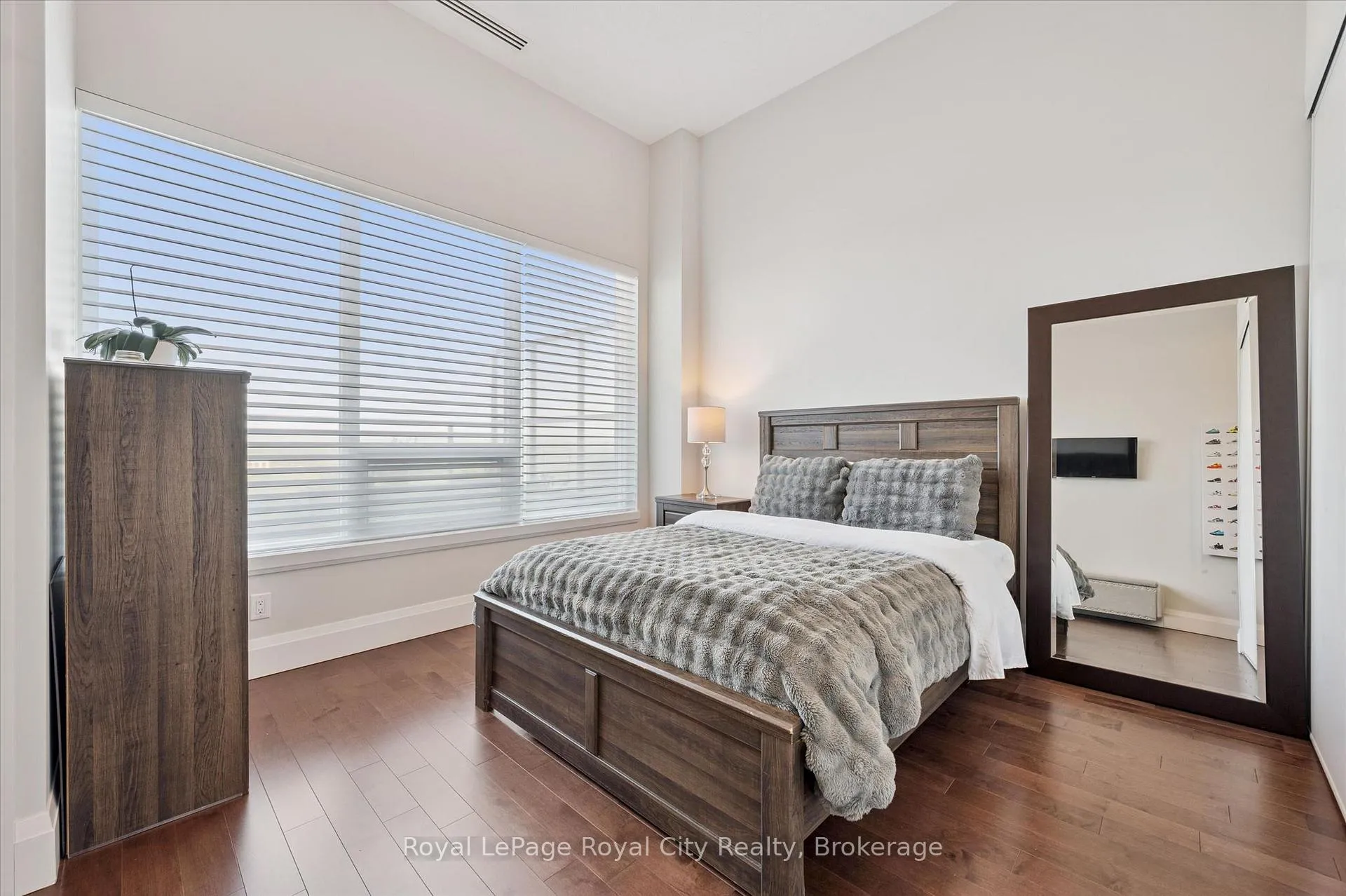 Photo 13 of Unit 1005, 53 Arthur Street S, Guelph, St. Patrick's Ward — HOMEH
