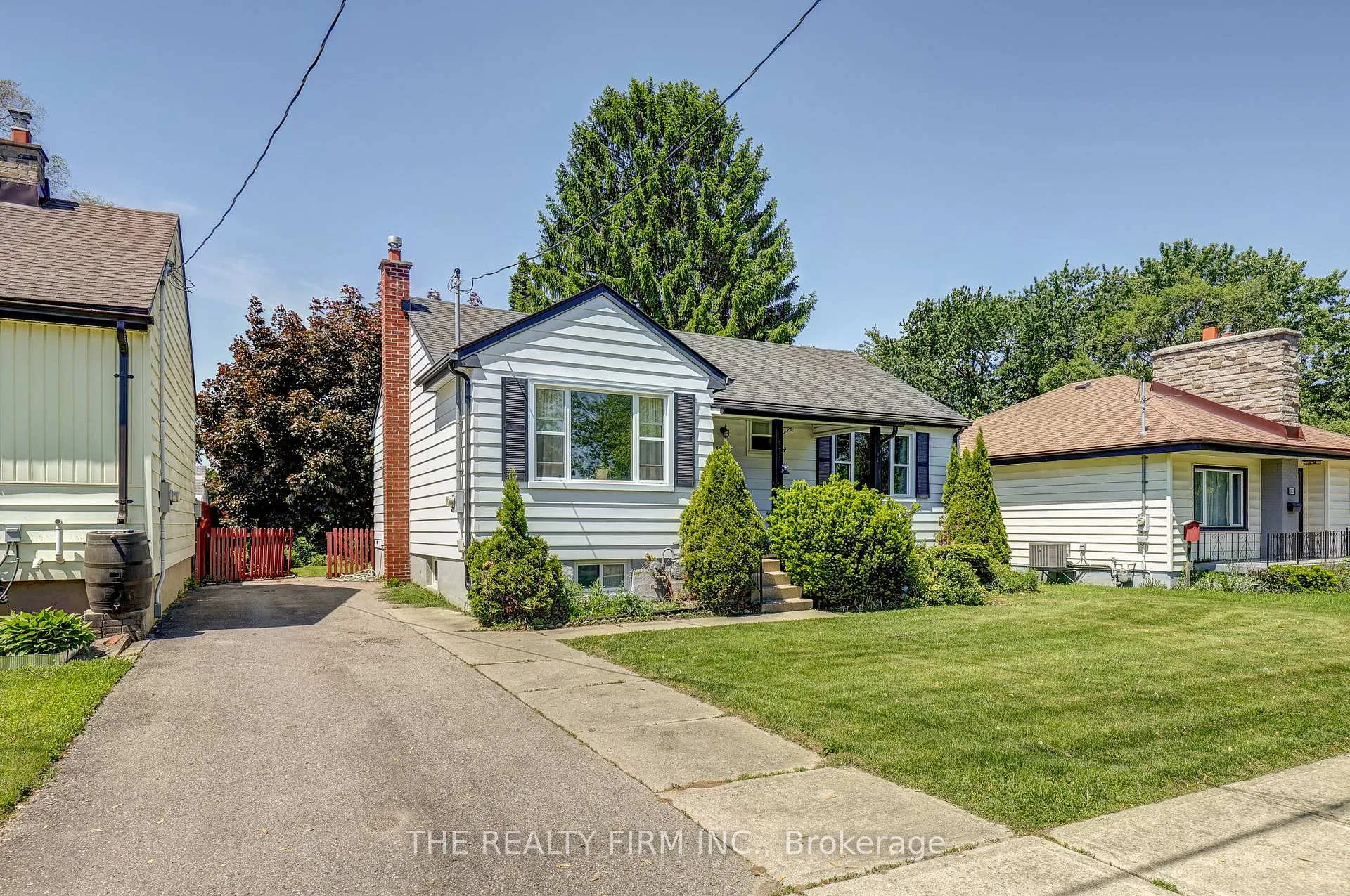 Front of 361 Edgeworth Avenue