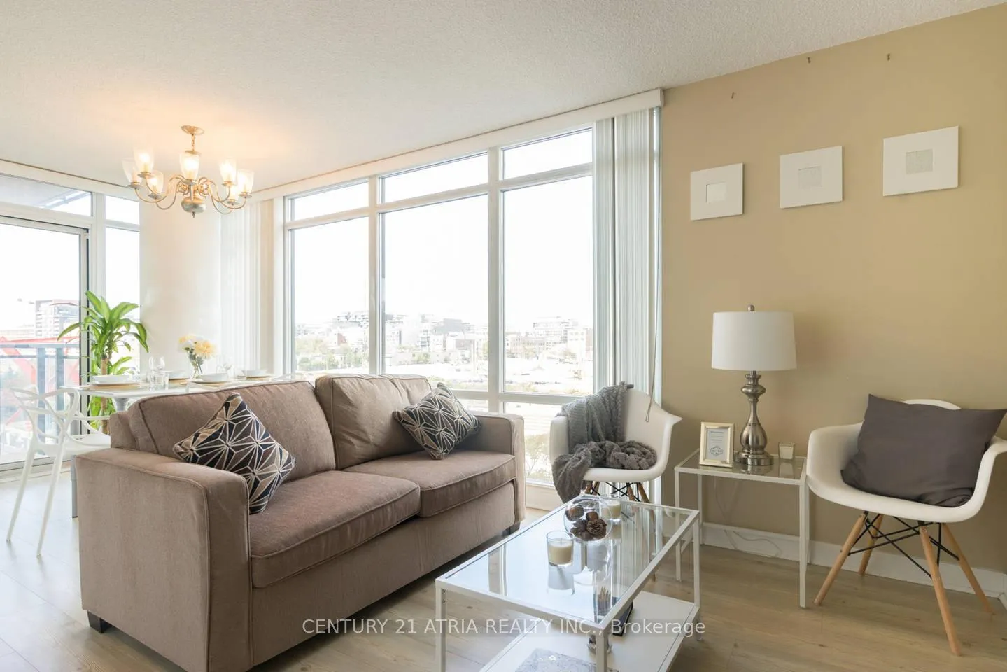Photo 2 of Unit 302, 4K Spadina Avenue, Toronto, Waterfront Communities — HOMEH