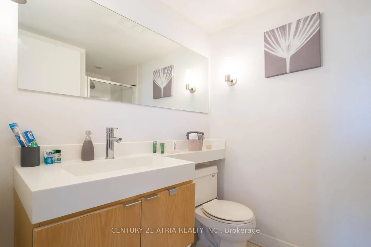 Photo 11 of Unit 302, 4K Spadina Avenue, Toronto, Waterfront Communities — HOMEH