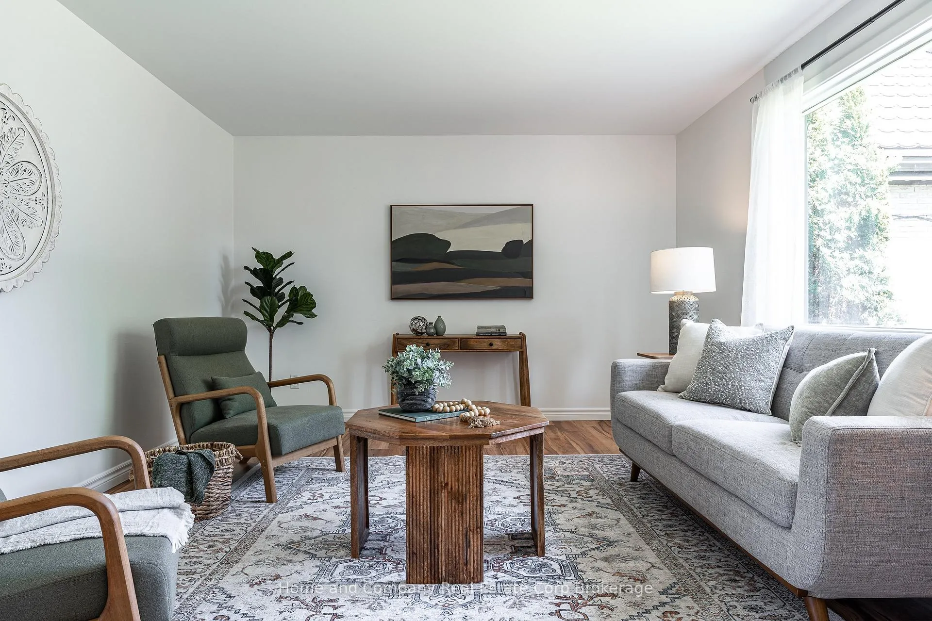 Photo 4 of 50 Dufferin Street, Stratford — HOMEH